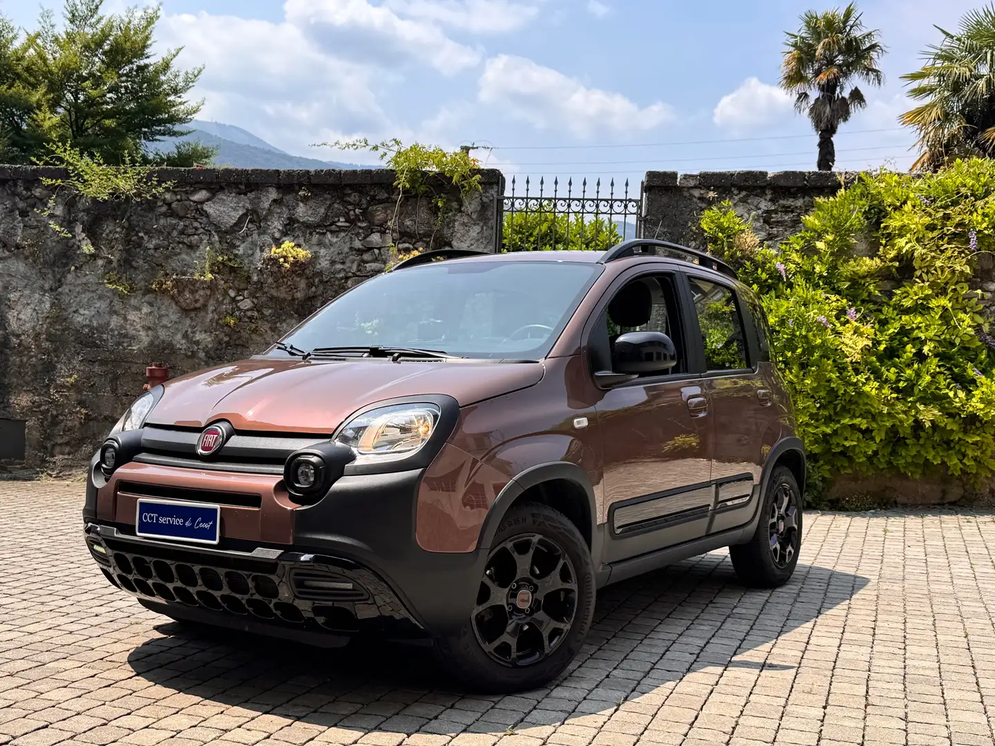 Fiat Panda 1.2 City Cross TRUSSARDI Braun - 1