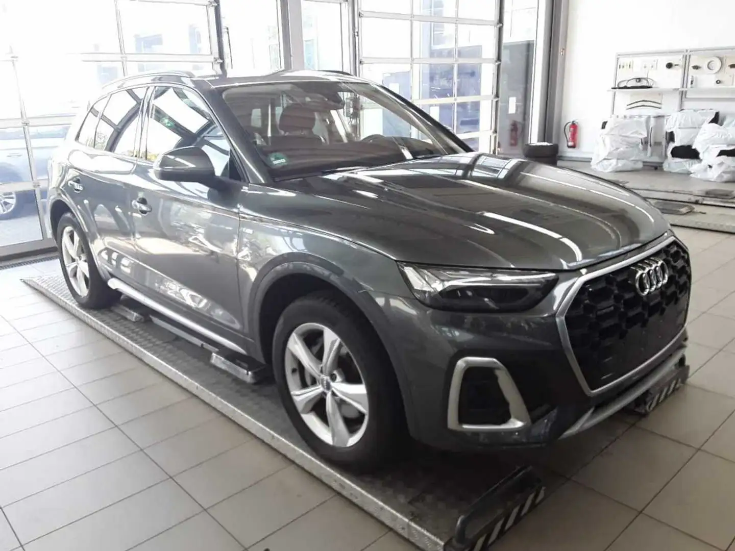 Audi Q5 2.0 TFSIe quattro S line NAVI Matrix 50 TFSI e ... Grau - 2