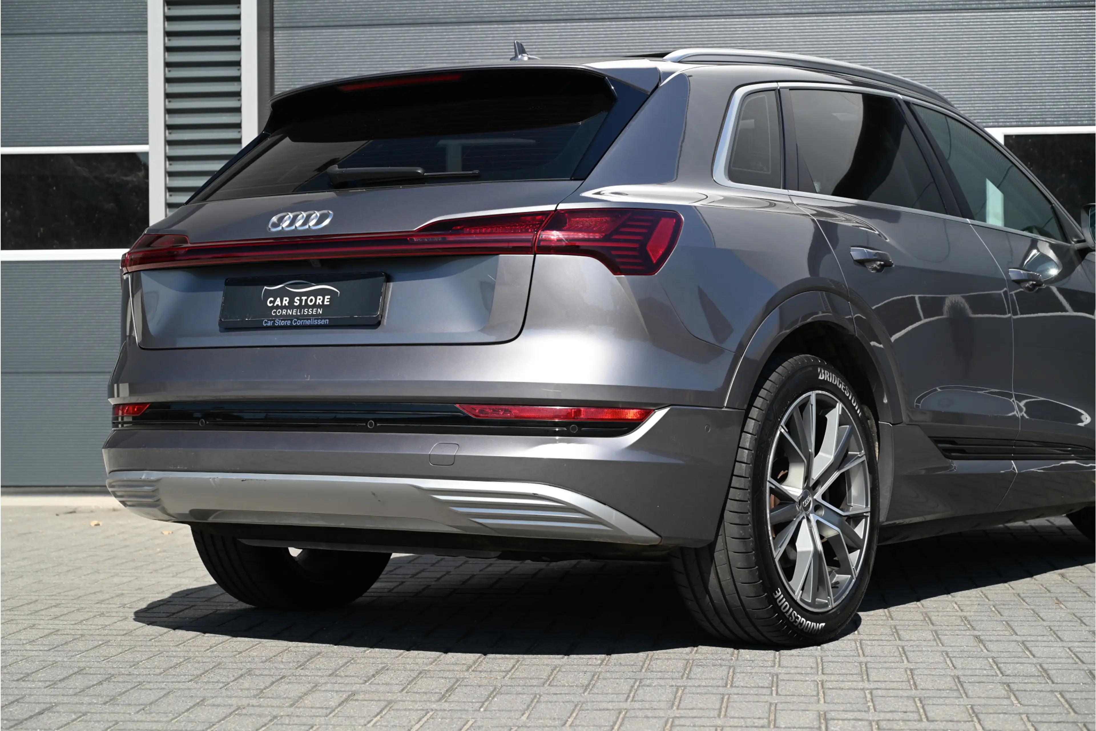 Audi e-tron 50 QUATTRO / PANO / LEDER / MEMORY / CAMERA / LED — photo 8
