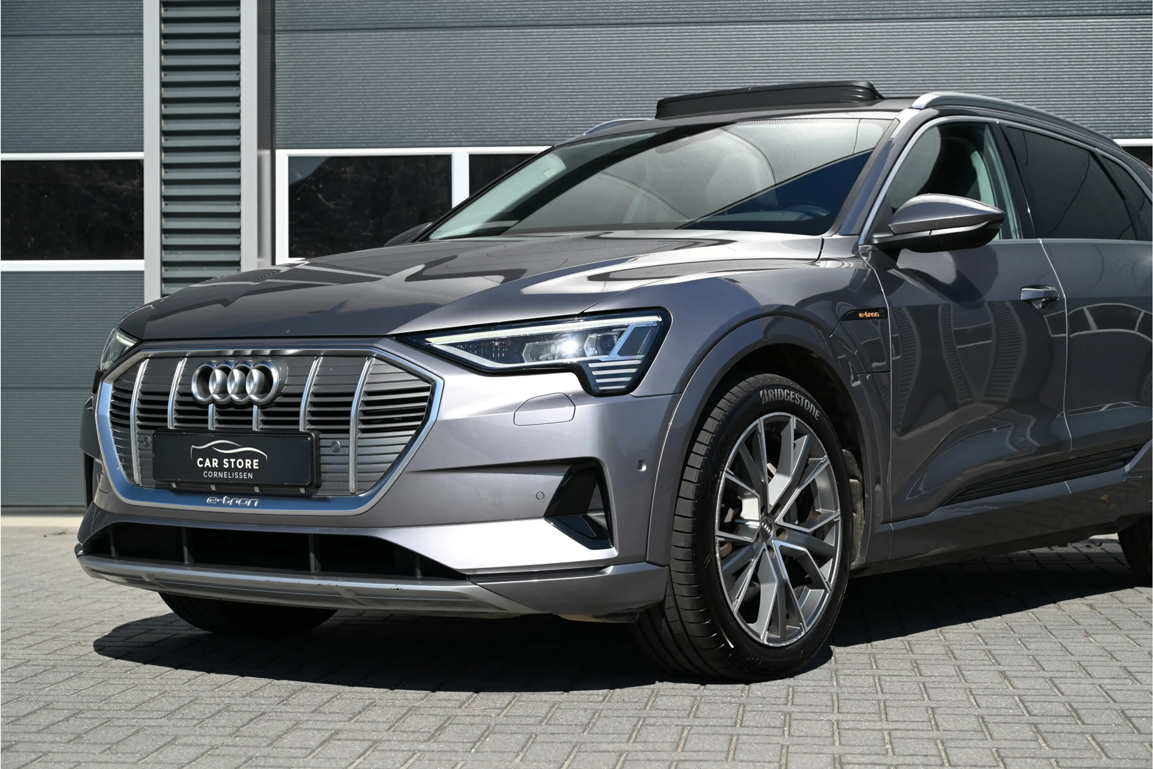Audi e-tron 50 QUATTRO / PANO / LEDER / MEMORY / CAMERA / LED — photo 7