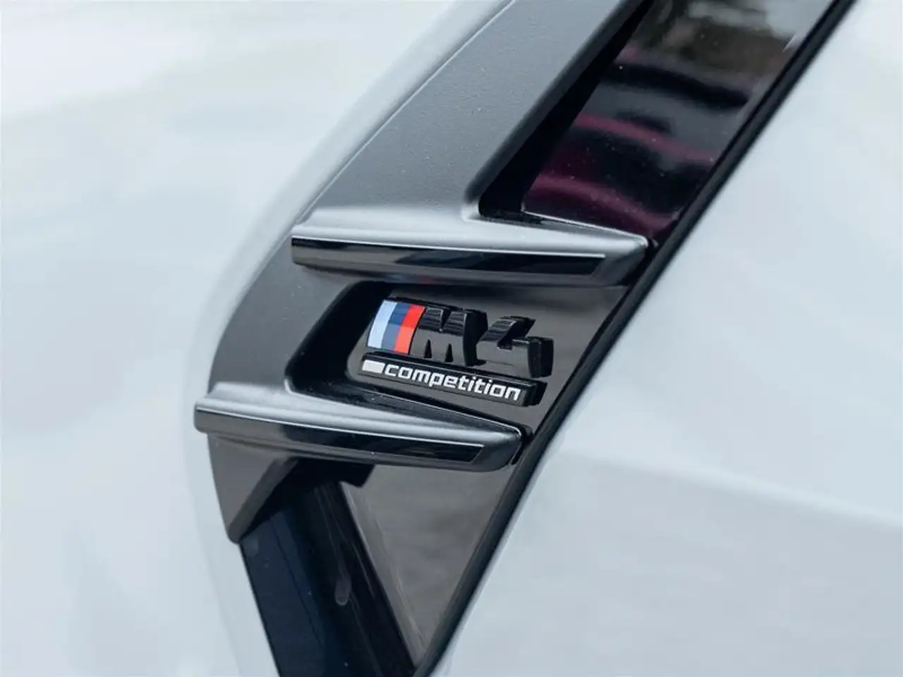 BMW M4 photo BMW M4