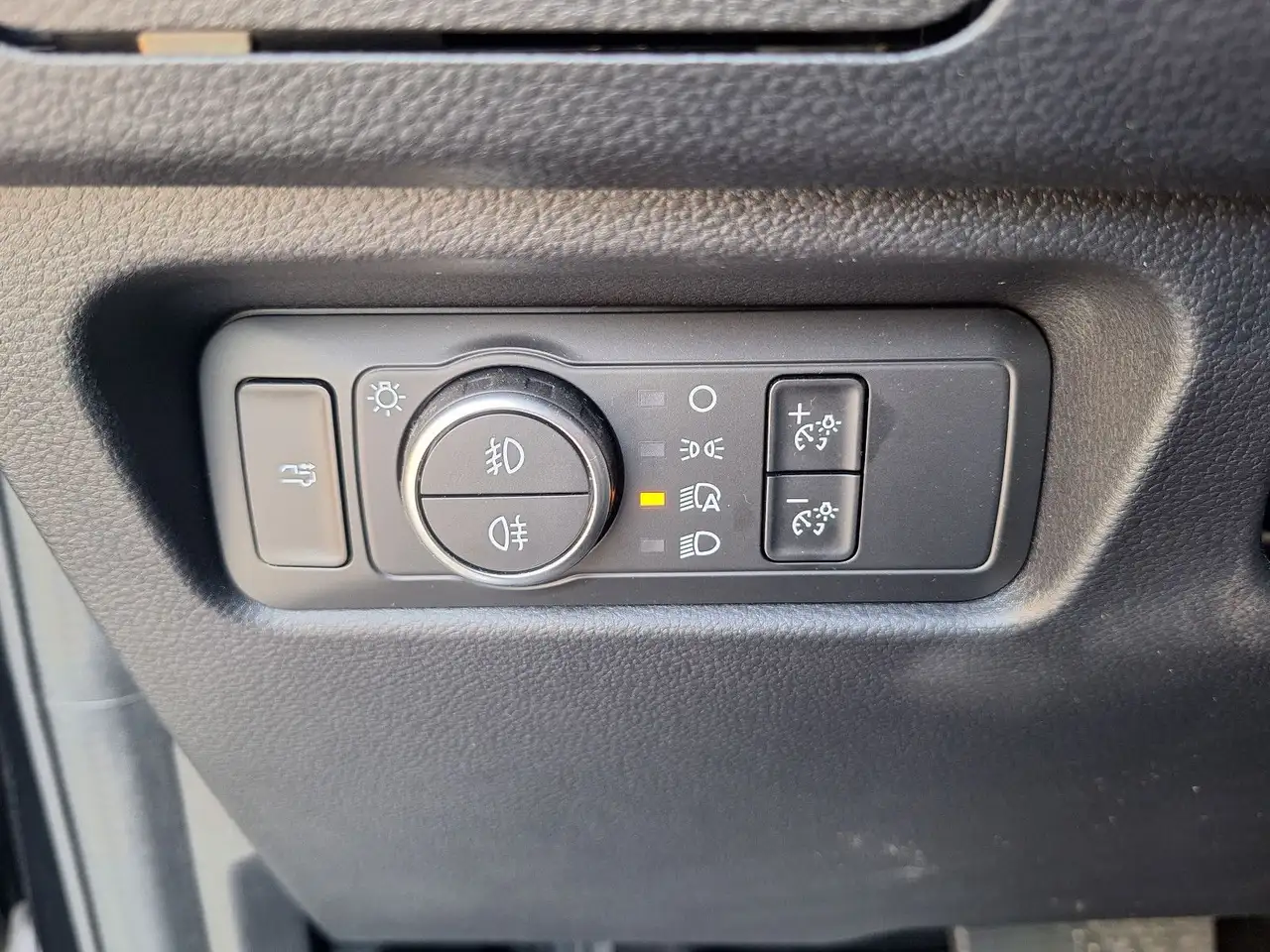 Ford Ranger Wildtrak X Tech93 e-Rollo X-Paket AHK3,5t da4-26 16