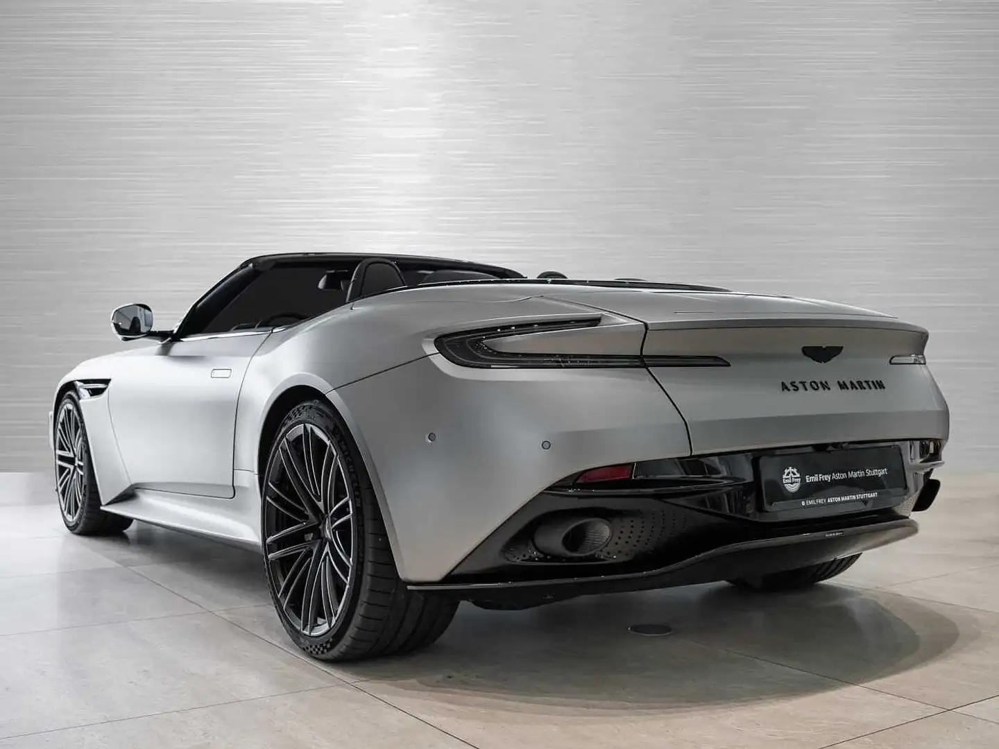 Aston Martin DB12 V8 Volante Argintiu - 2
