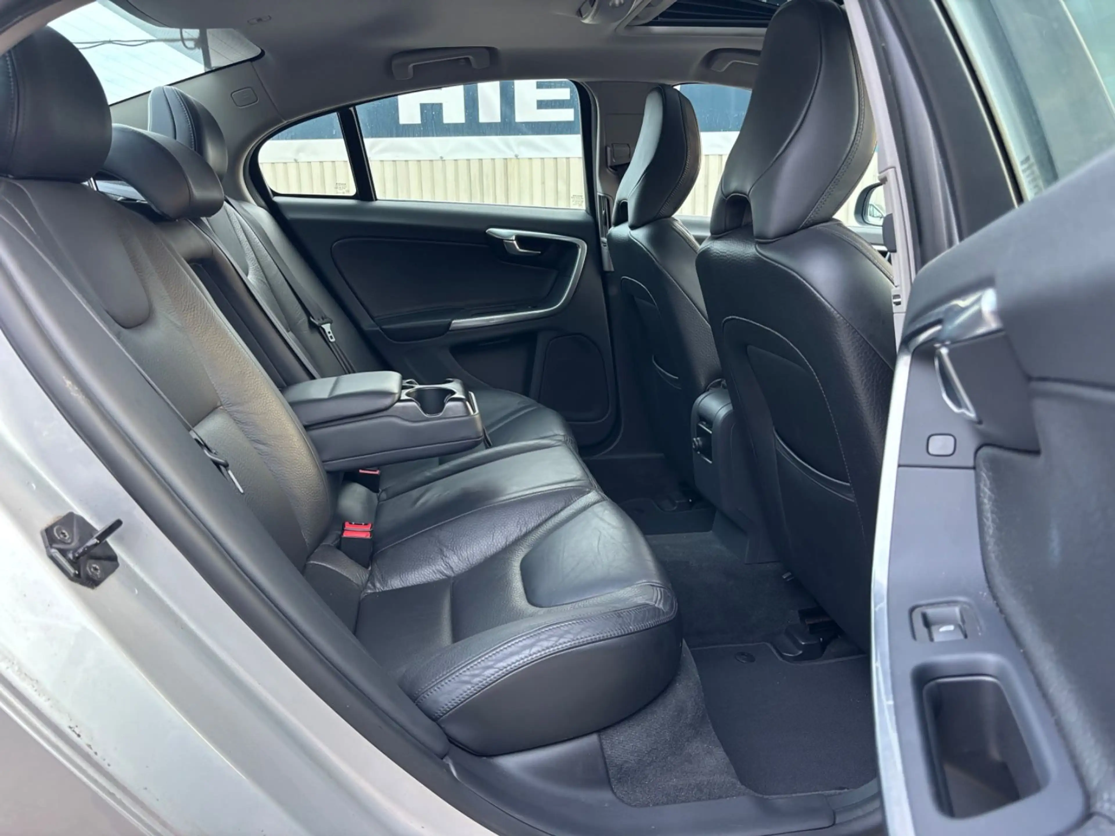 Volvo S60 2.0 T5 Summum Klima Automatik Leder Navi Kamera — photo 9