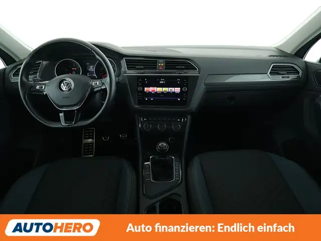 Volkswagen Tiguan view 12