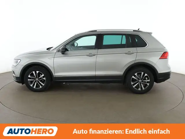 Volkswagen Tiguan view 3