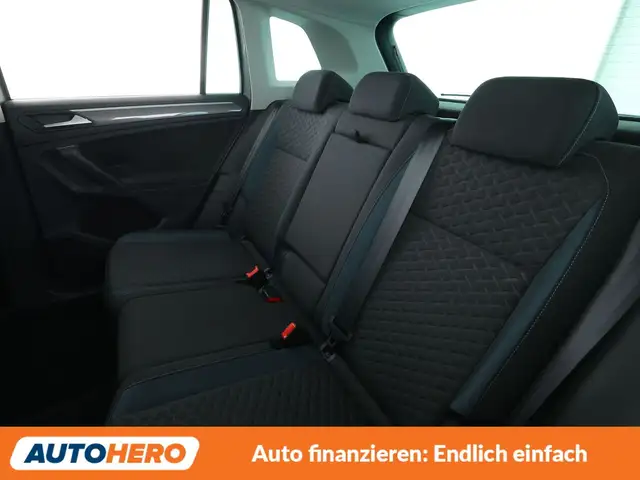 Volkswagen Tiguan view 14