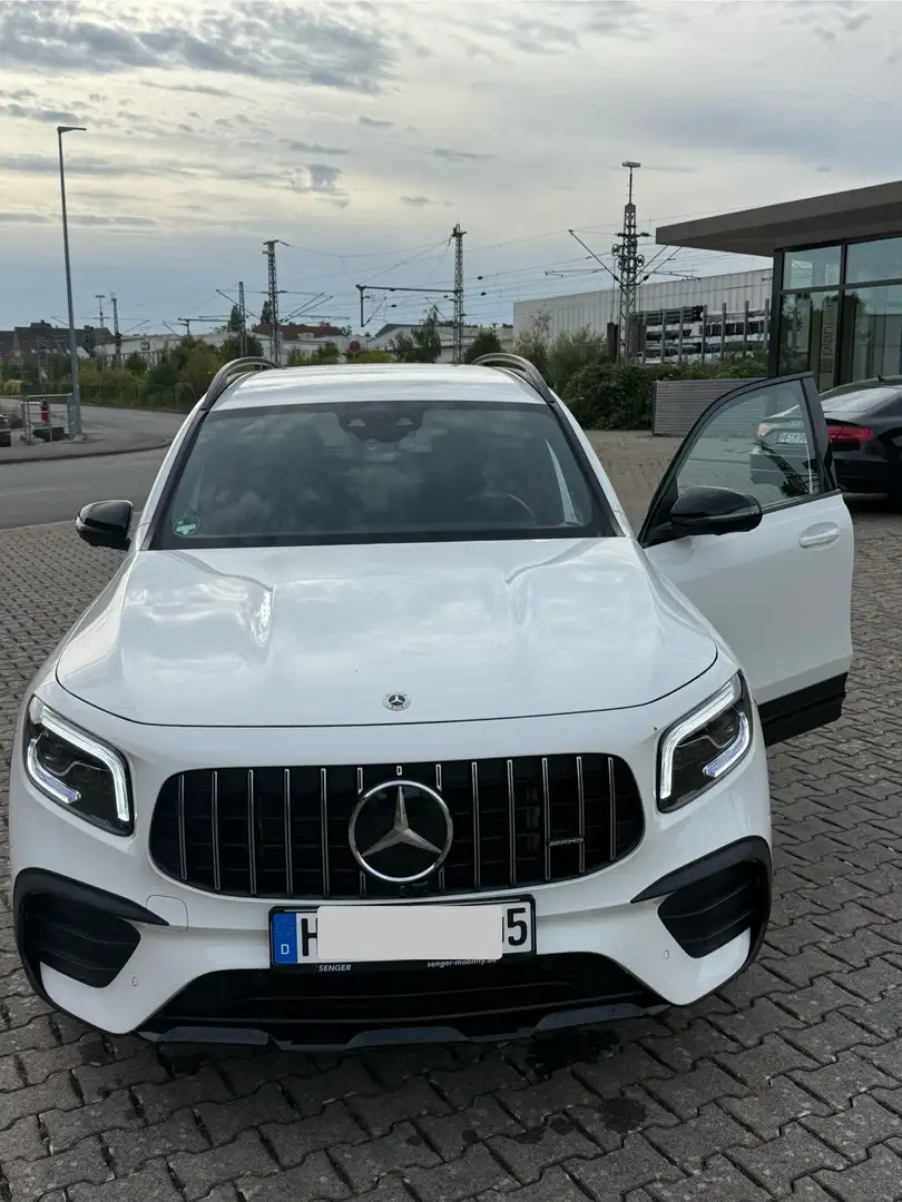Mercedes-Benz GLB 35 AMG 4Matic Speedshift DCT 8G Weiß - 1
