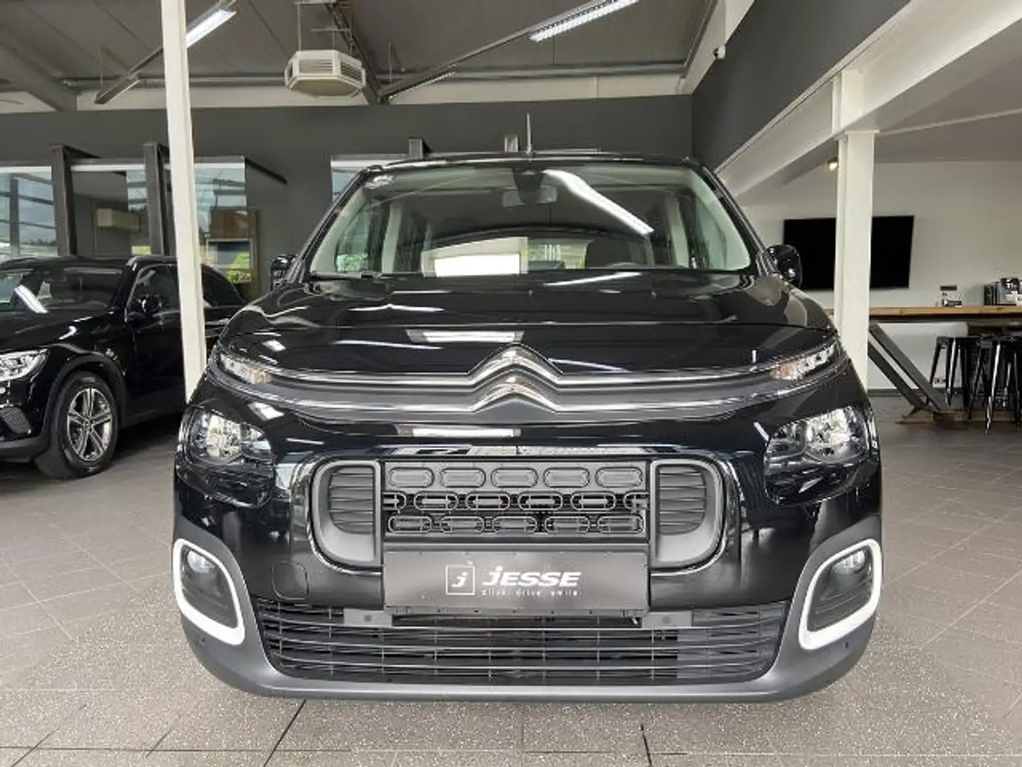 Citroen Berlingo 1.5 BlueHDi 130 Feel M Temp AHK R.Cam Schwarz - 2