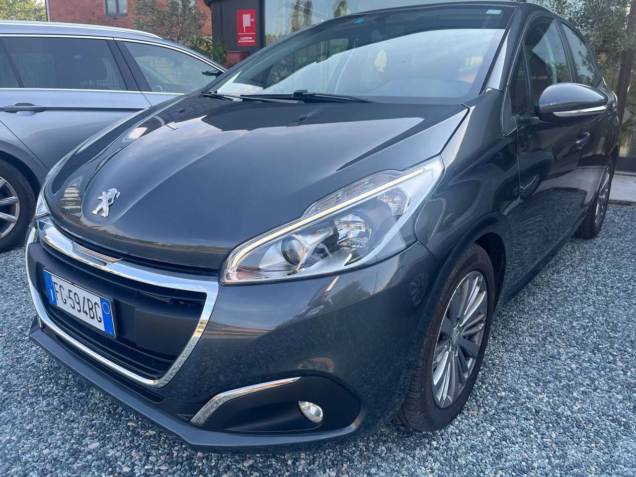 Peugeot 208 208 I 2015 5p 1.6 bluehdi Active 75cv