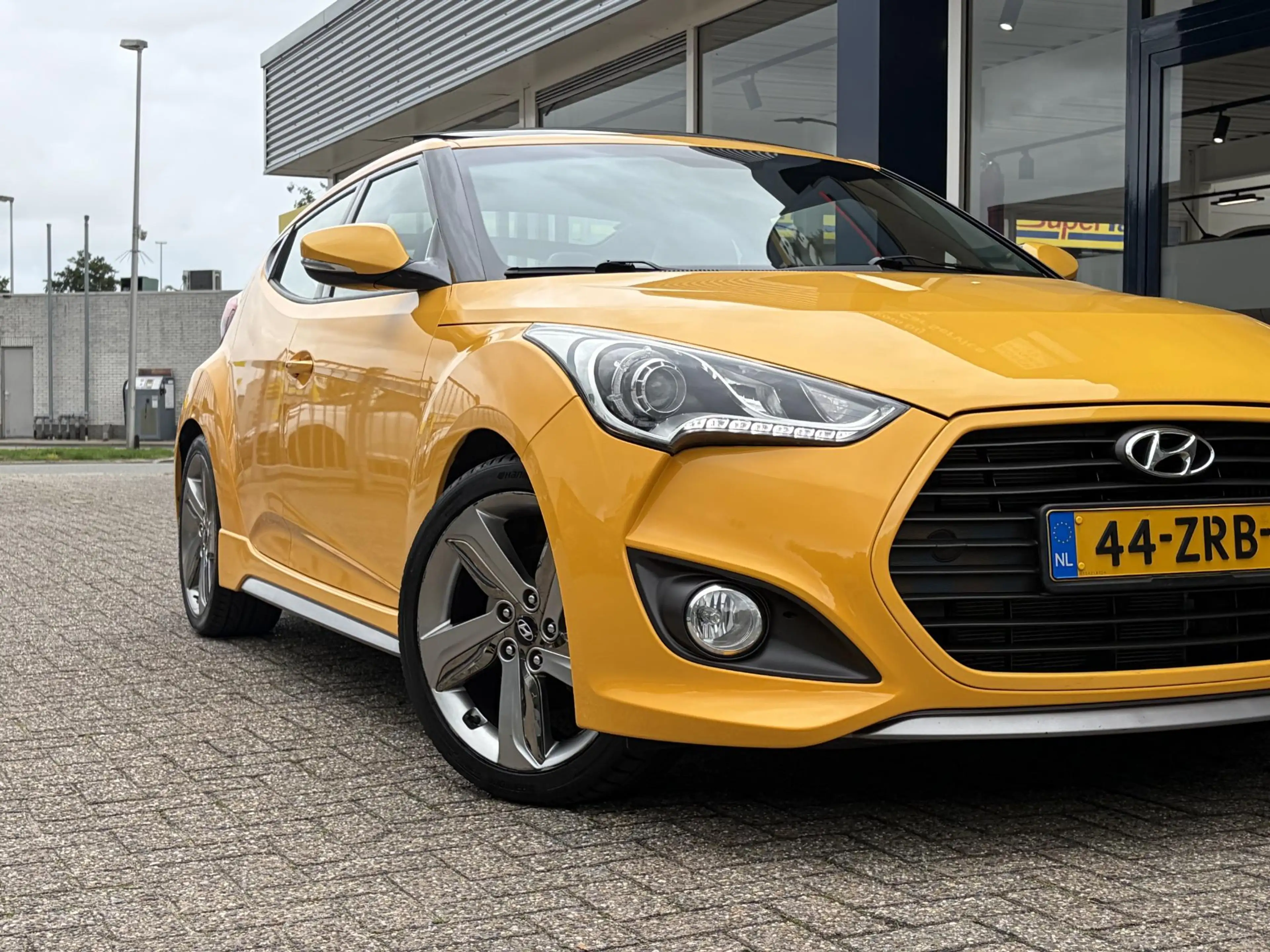 Hyundai VELOSTER 1.6 T-GDI i-Catcher / Uniek! / 220PK! 320NM! / Dea — photo 9