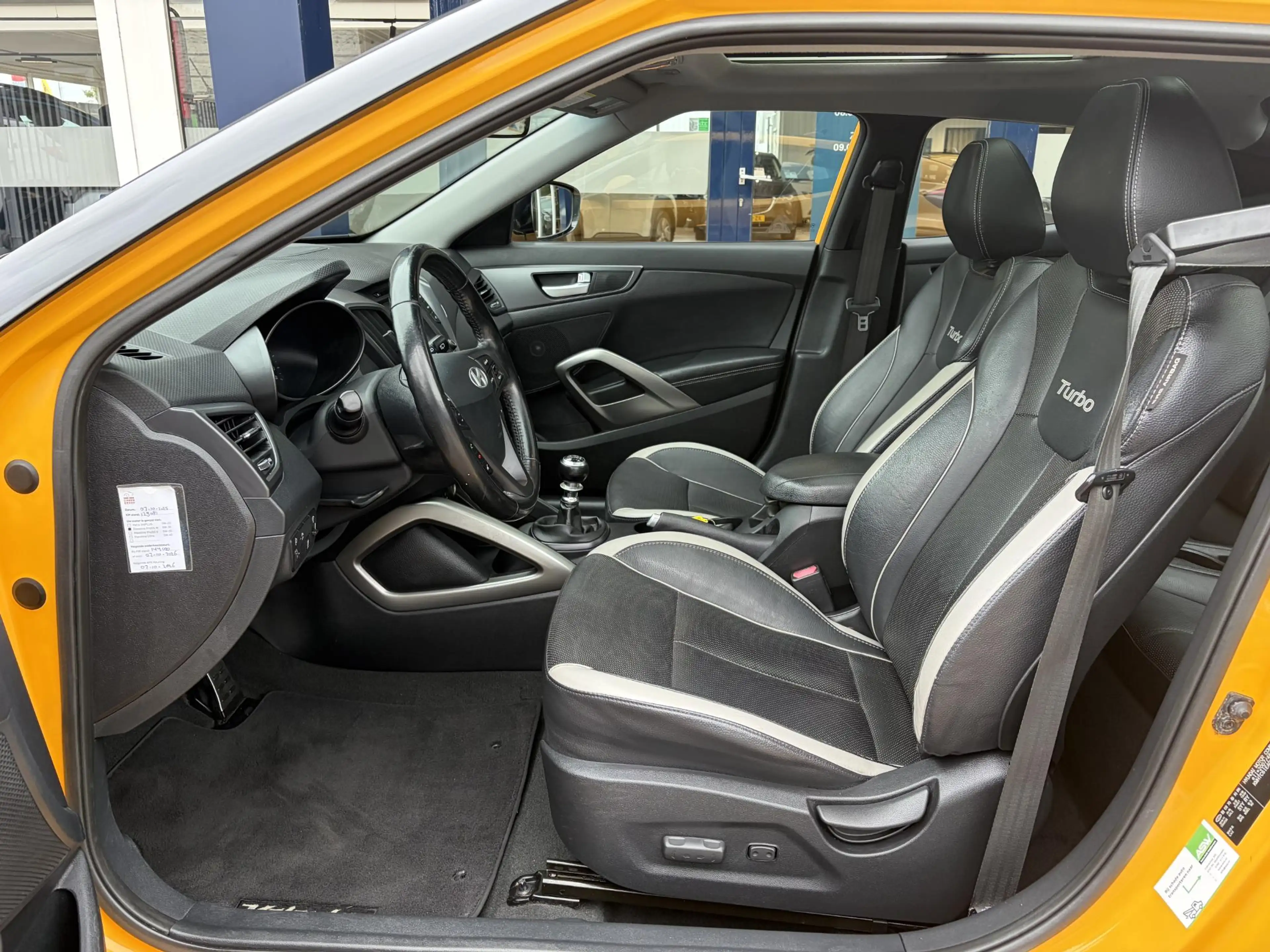 Hyundai VELOSTER 1.6 T-GDI i-Catcher / Uniek! / 220PK! 320NM! / Dea — photo 13