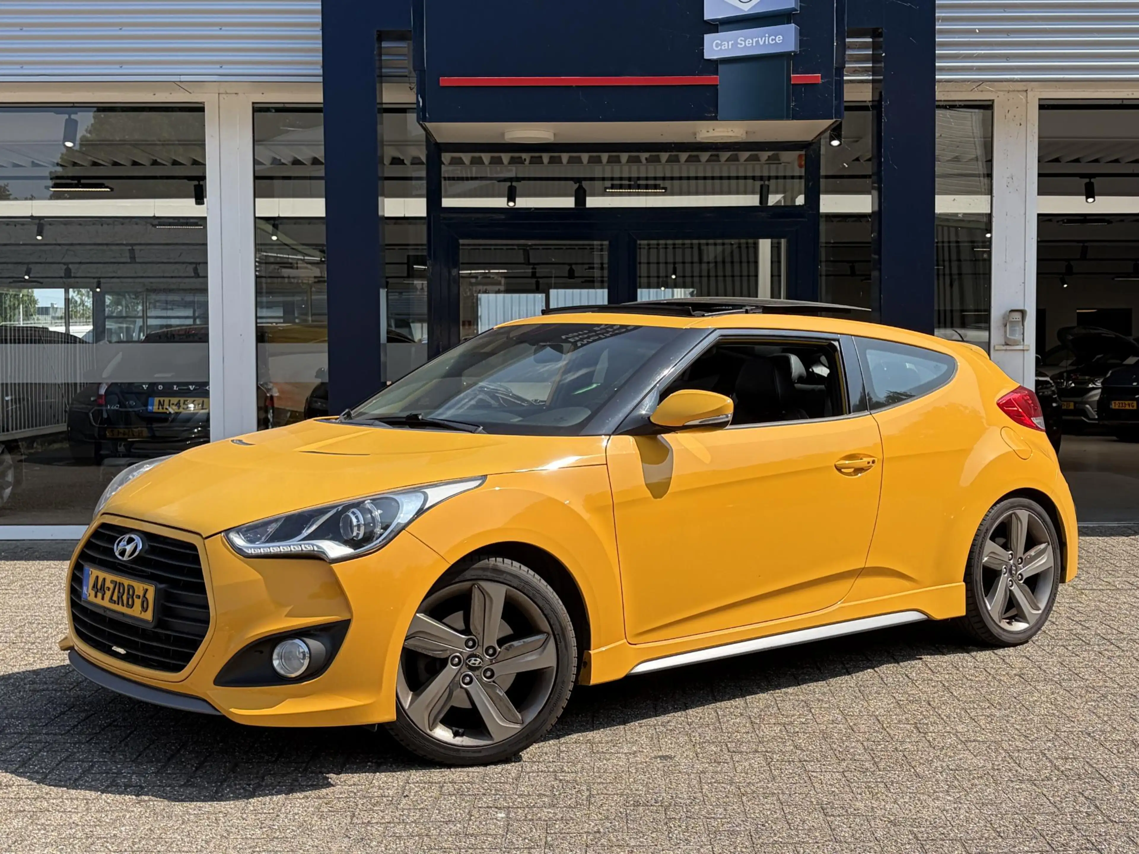 Hyundai VELOSTER 1.6 T-GDI i-Catcher / Uniek! / 220PK! 320NM! / Dea — photo 2