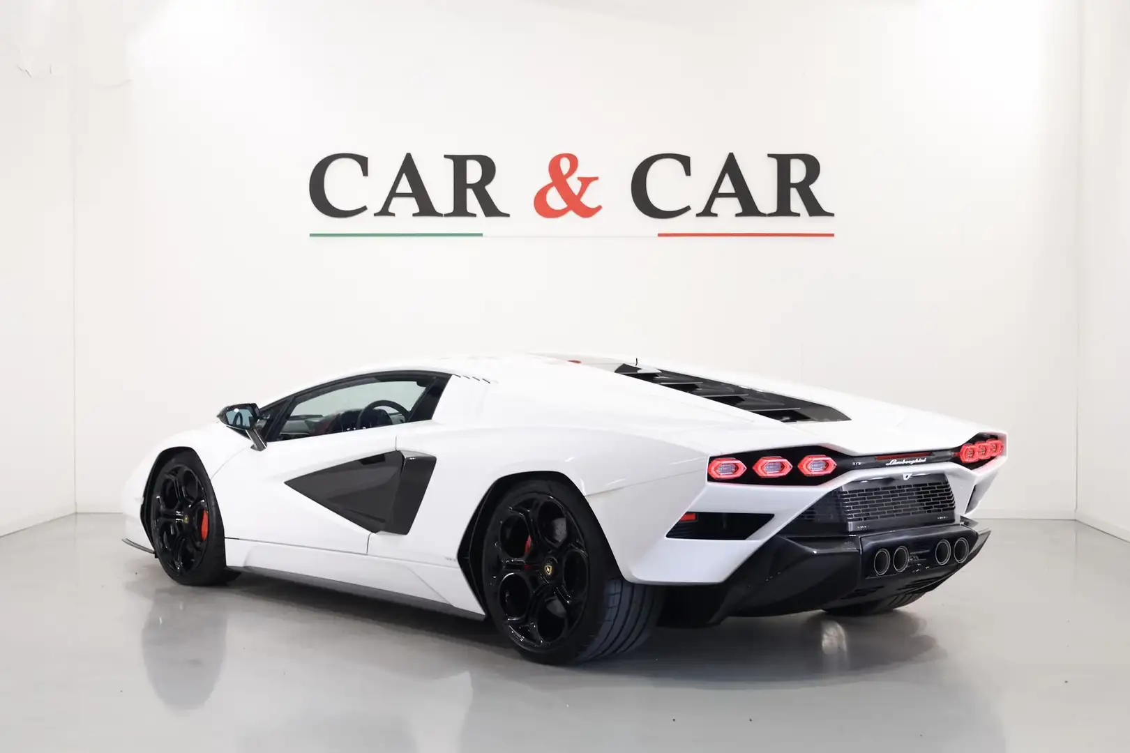 Lamborghini Countach LPI 800-4  - 1 of 112 - Full carbon - Lift Blanco - 2