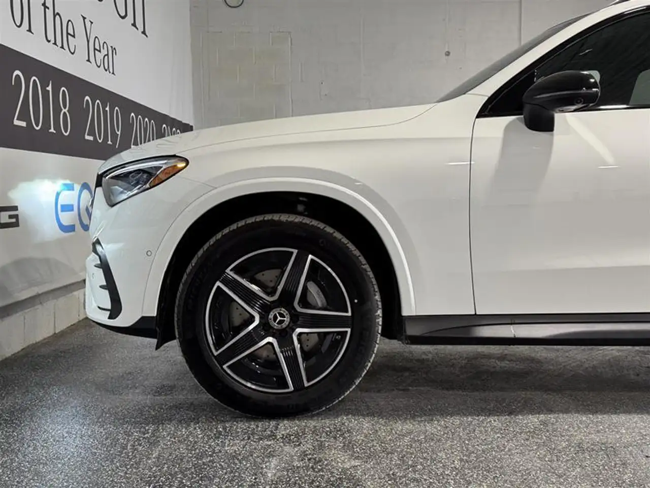 Mercedes-Benz GLC снимка Mercedes-Benz GLC