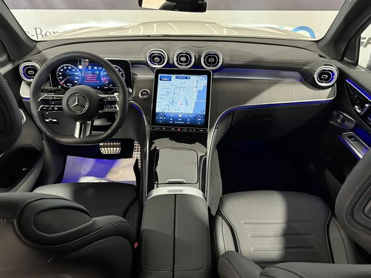 Mercedes-Benz GLC снимка Mercedes-Benz GLC