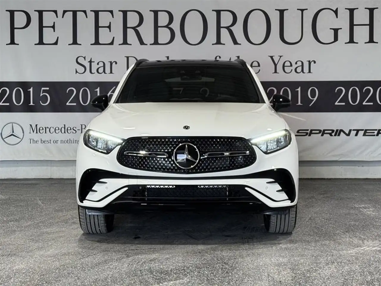 Mercedes-Benz GLC снимка Mercedes-Benz GLC