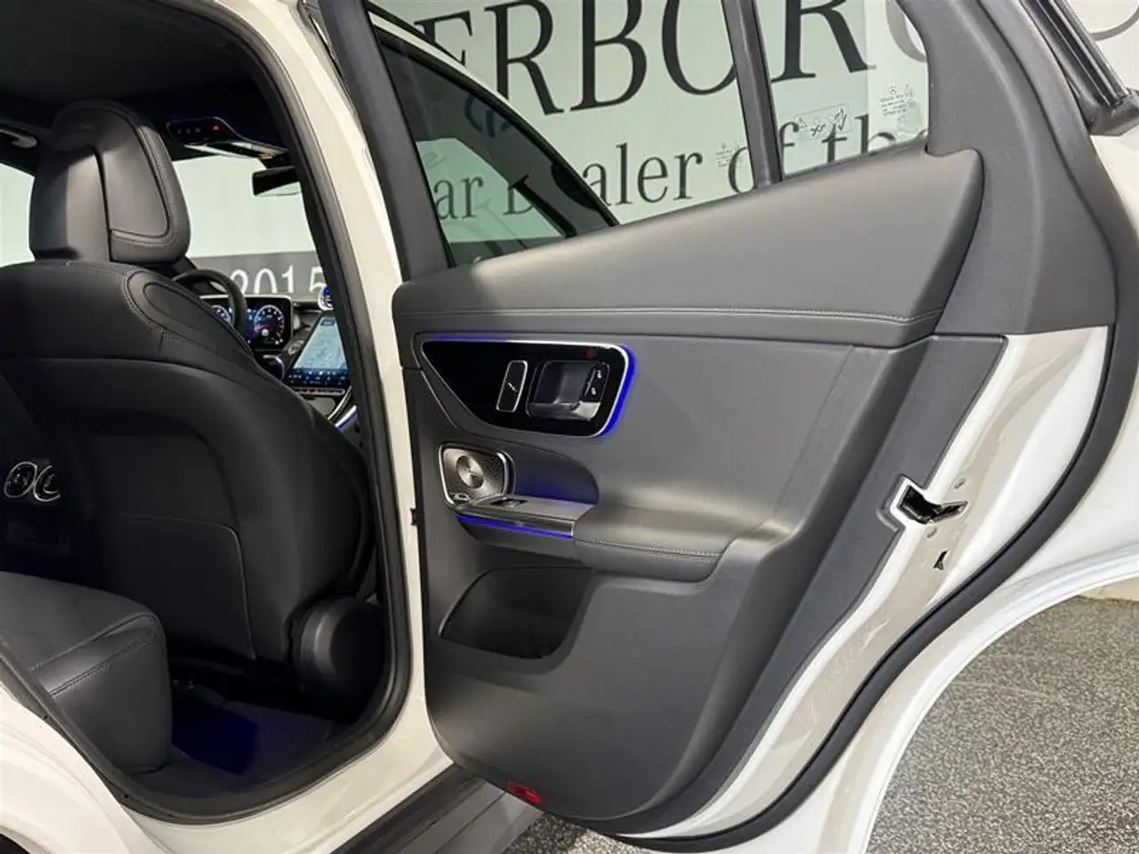 Mercedes-Benz GLC снимка Mercedes-Benz GLC