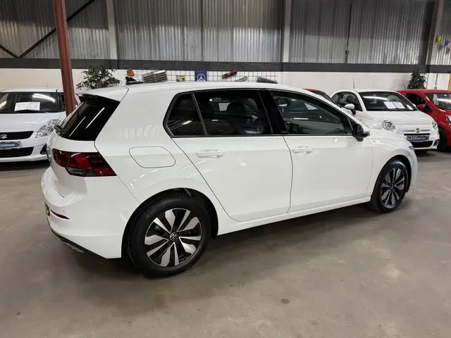 Volkswagen Golf view 3