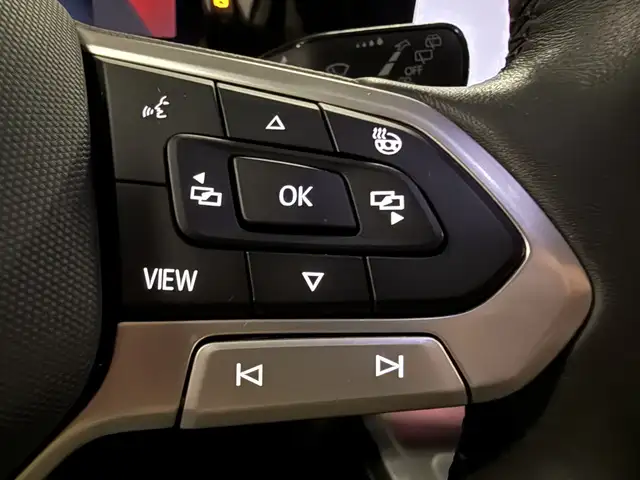 Volkswagen Golf view 13