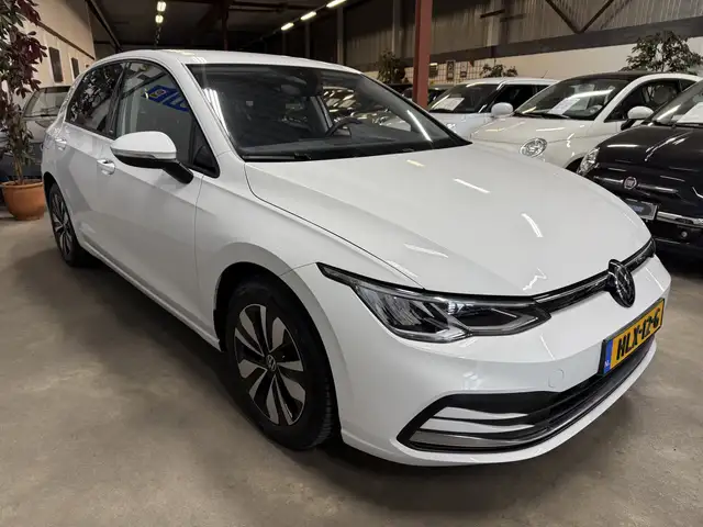 Volkswagen Golf view 4