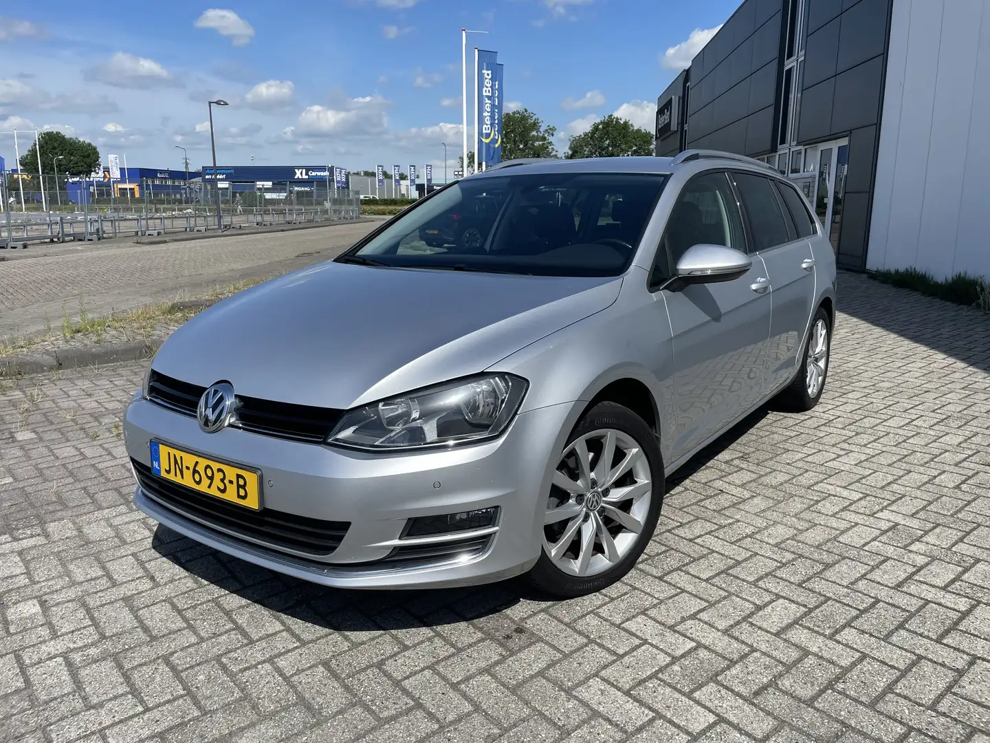 Volkswagen Golf 1.6 TDI Higline Connected Grijs - 1