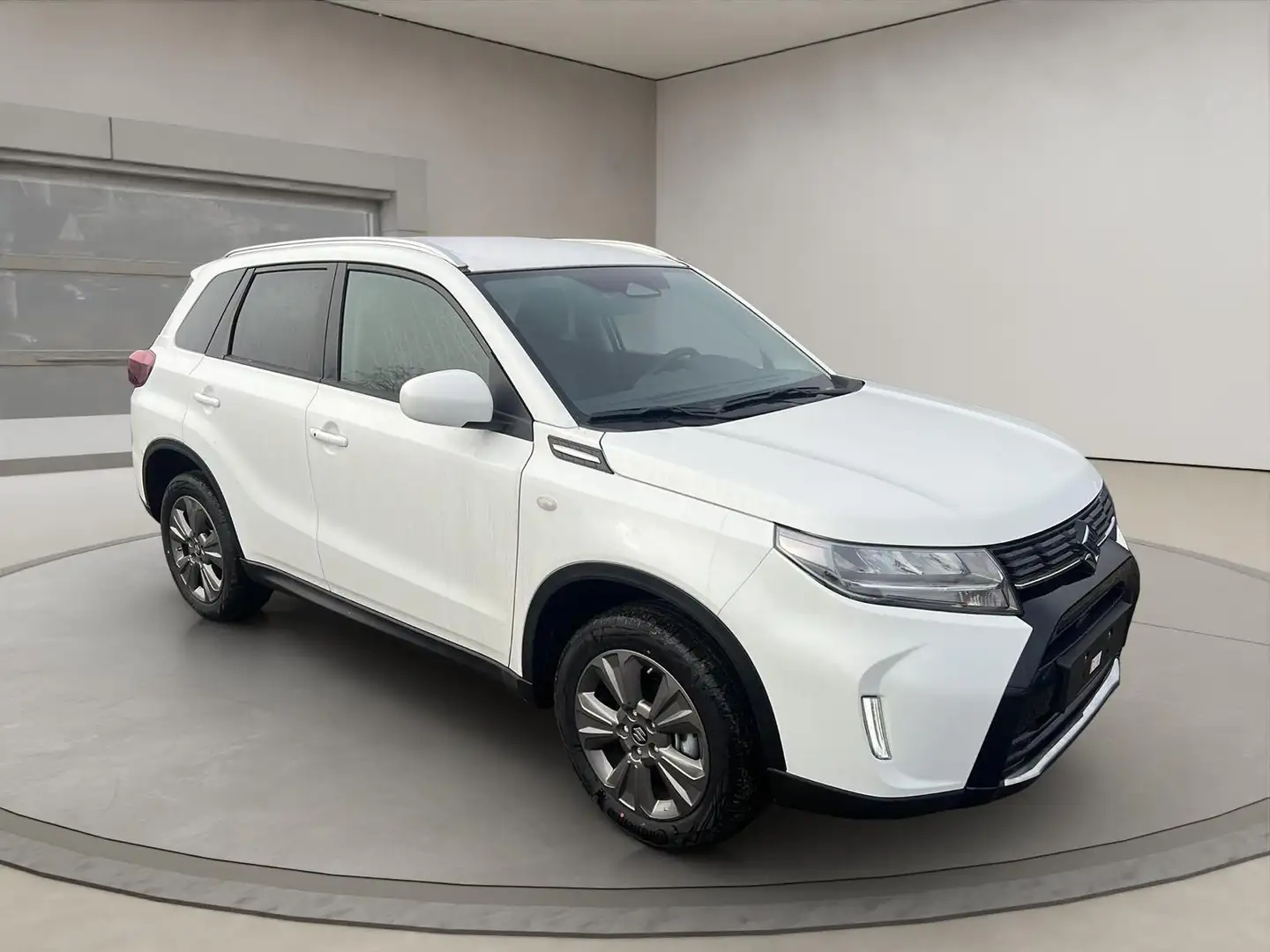 Suzuki Vitara Comfort 1.4 MHEV 110PS 4WD MT6 4X4 FL + Allrad ... Weiß - 2