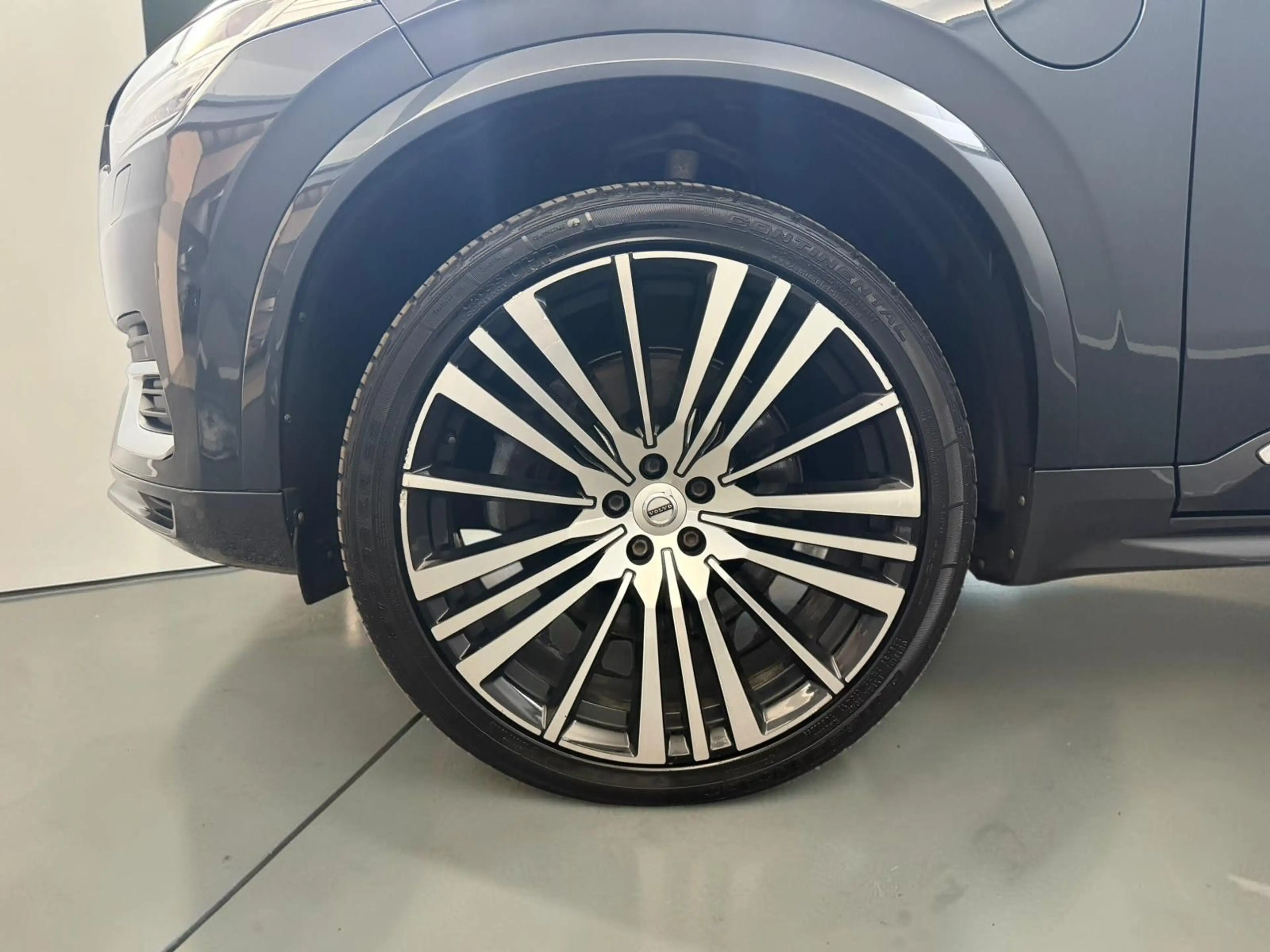 Volvo XC90 T8 Inscription*AWD*AHK*PANO*360*XENIUM*22Z — photo 4