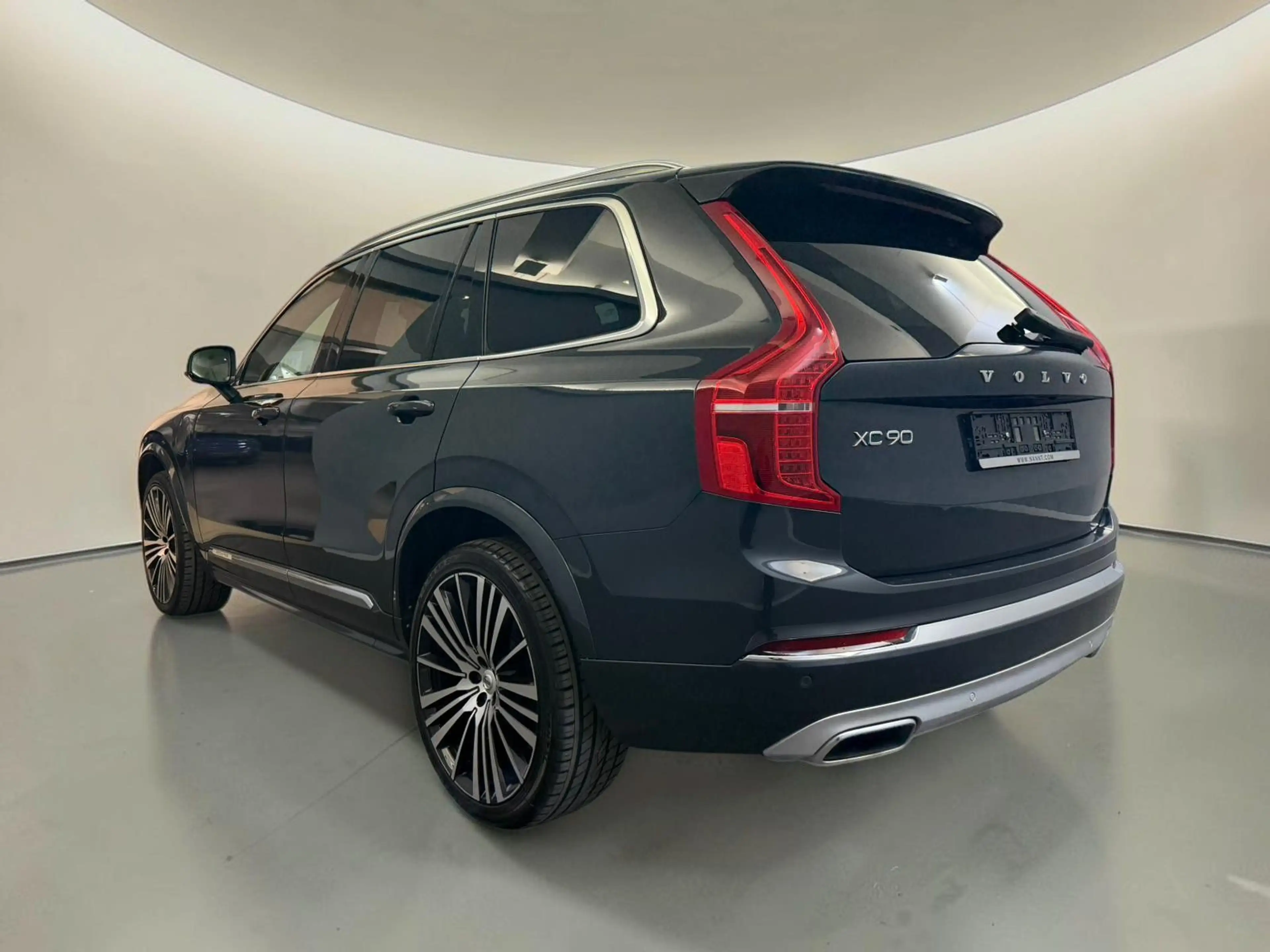 Volvo XC90 T8 Inscription*AWD*AHK*PANO*360*XENIUM*22Z — photo 5