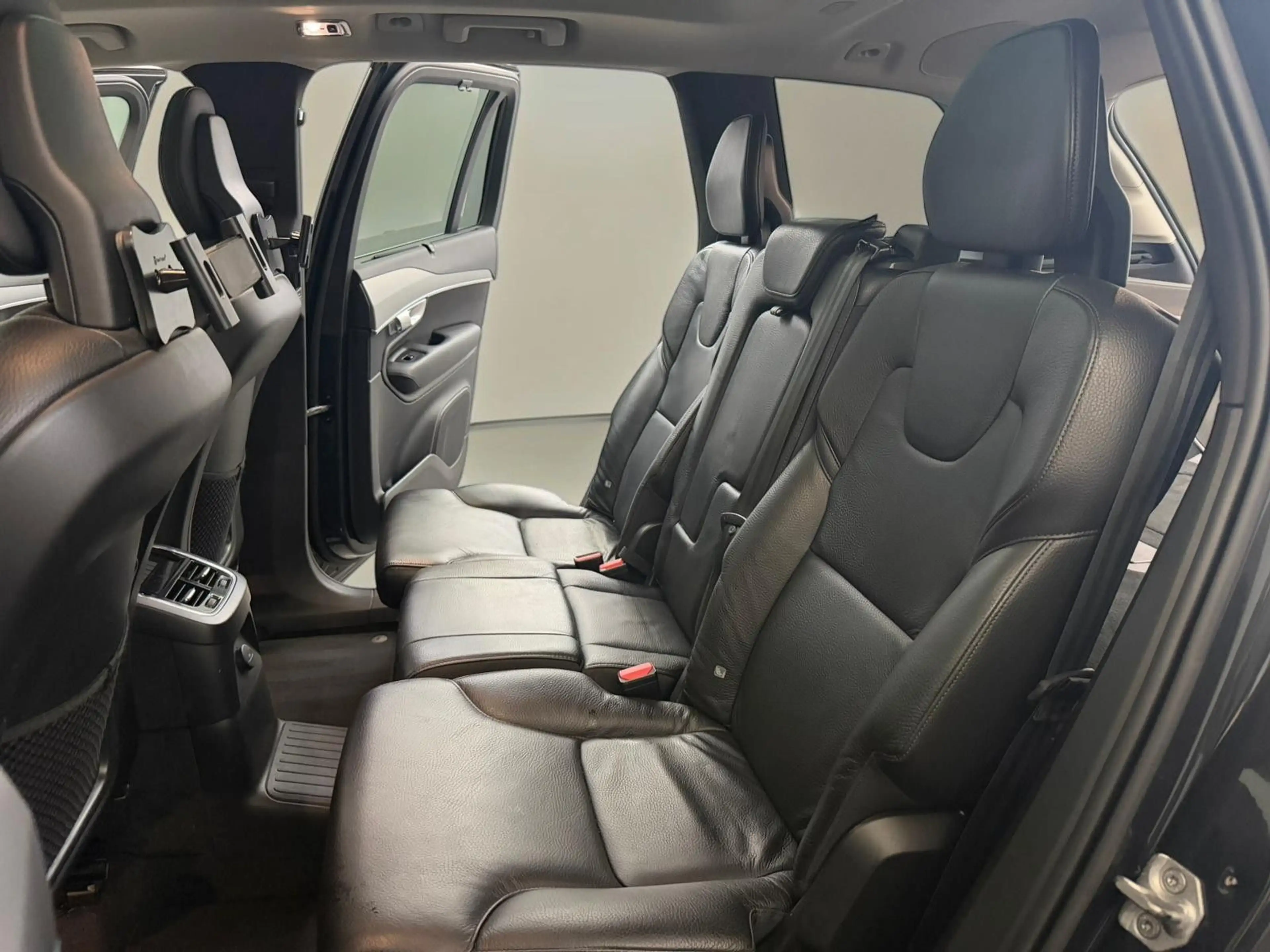 Volvo XC90 T8 Inscription*AWD*AHK*PANO*360*XENIUM*22Z — photo 13