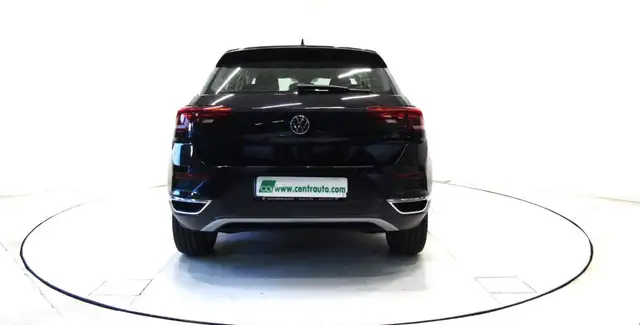 Volkswagen T-Roc view 4