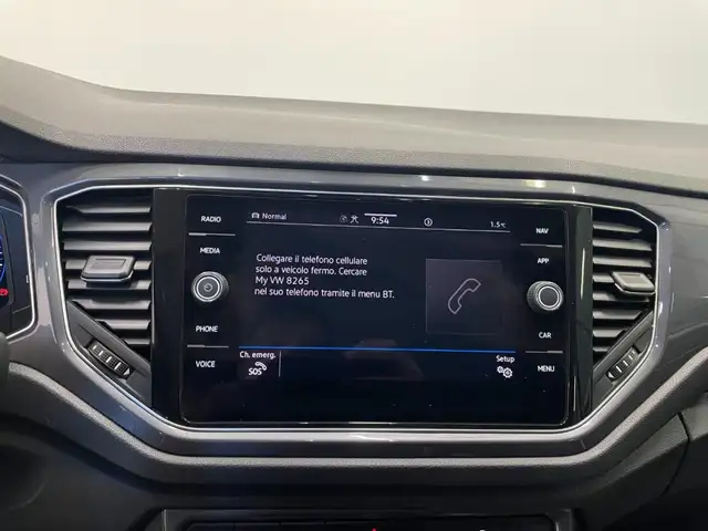 Volkswagen T-Roc view 10