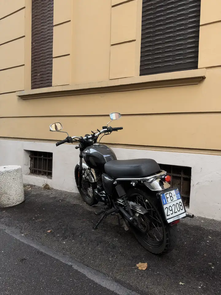 Brixton Cromwell 125
