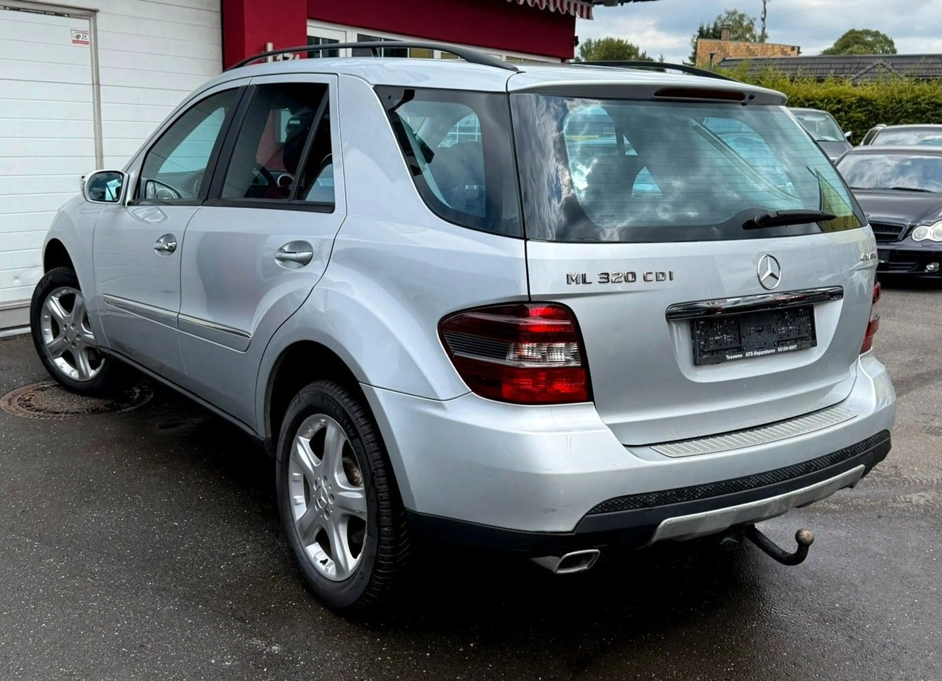 Mercedes-Benz ML 320 CDI 4MATIC Sport Luftfahrwerk+Leder+AHK++ — photo 6