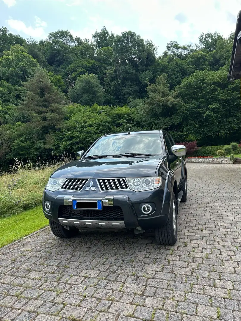 Mitsubishi L200 d.cab 2.5 di-d Intense N1 E5 - 2