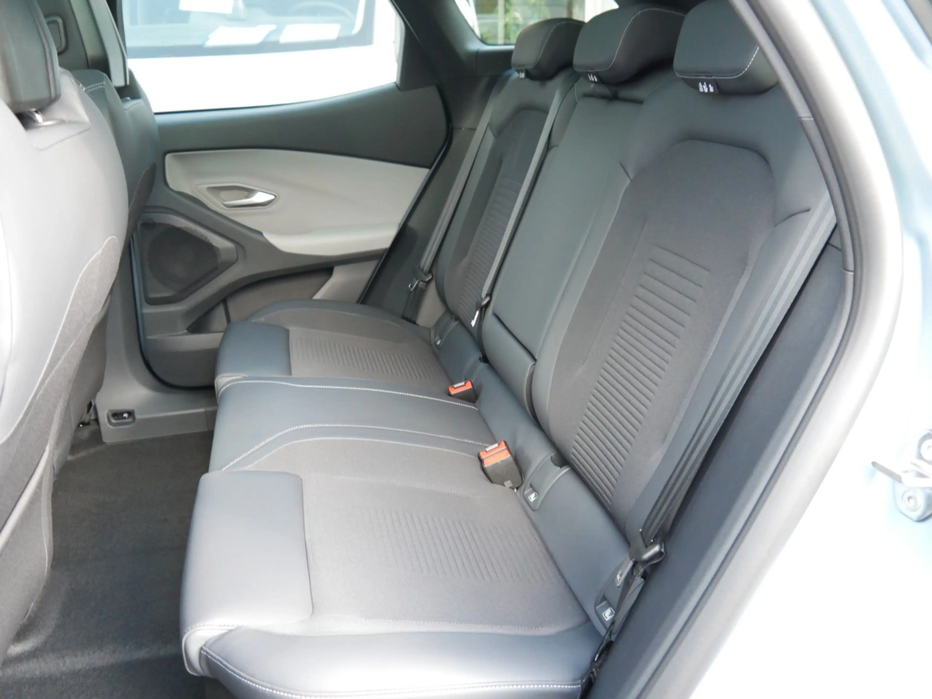 Ford Explorer Premium Extended Range RWD + AHK + ACC — photo 4