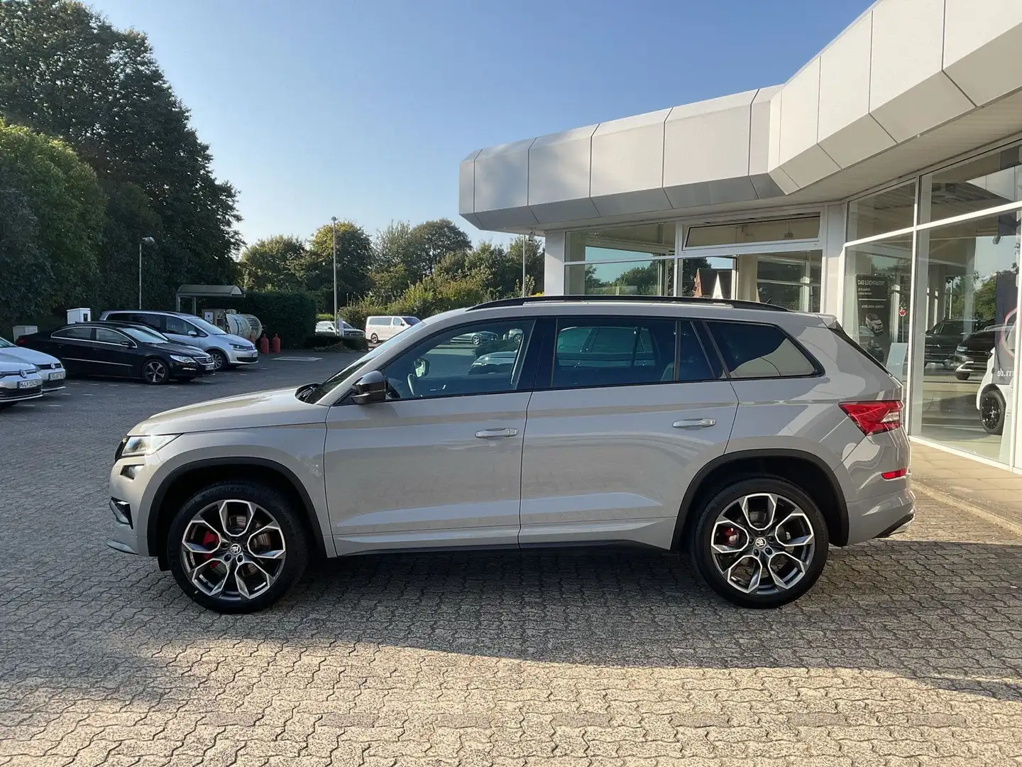 Skoda Kodiaq RS 2.0 Bi-TDI RS 4x4 AHK RFK PDK Sitzhzg Silber - 2