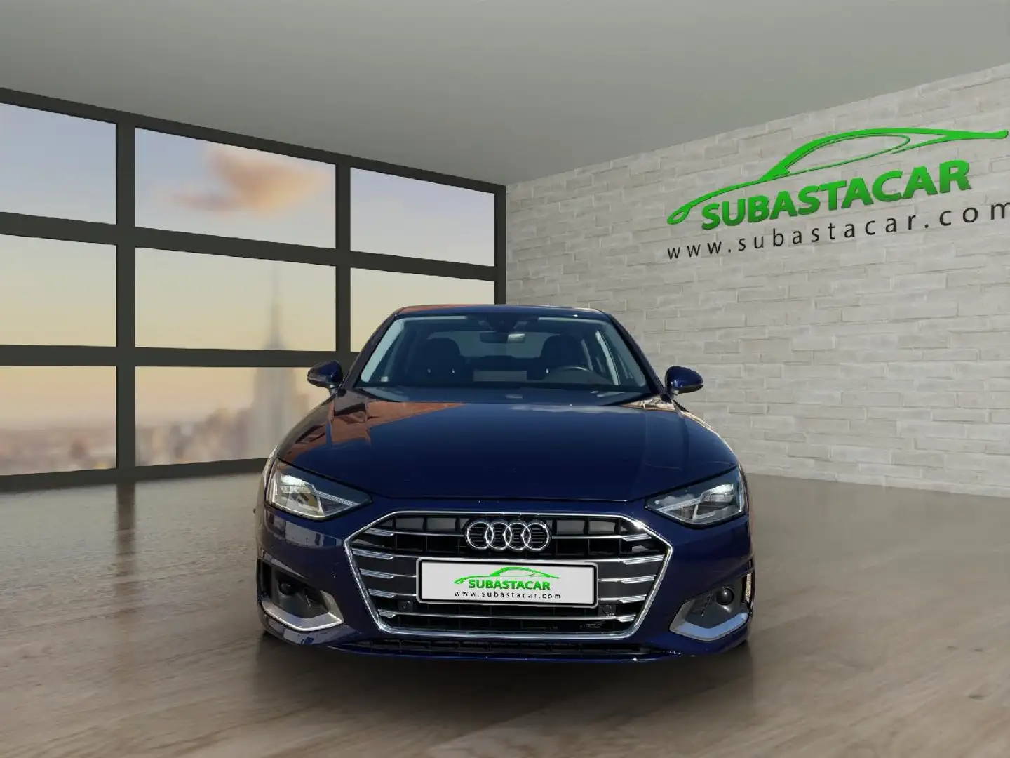 Audi A4 Advanced 30 TDI 100 kW (136 CV) Sedán 4P Automát Azul - 2