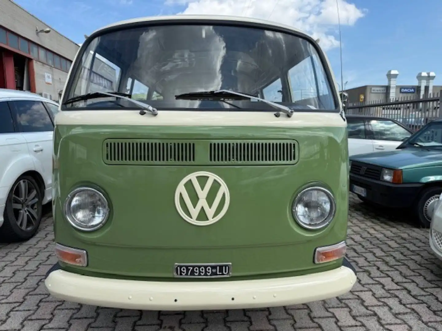 Volkswagen T2 9 POSTI Verde - 2