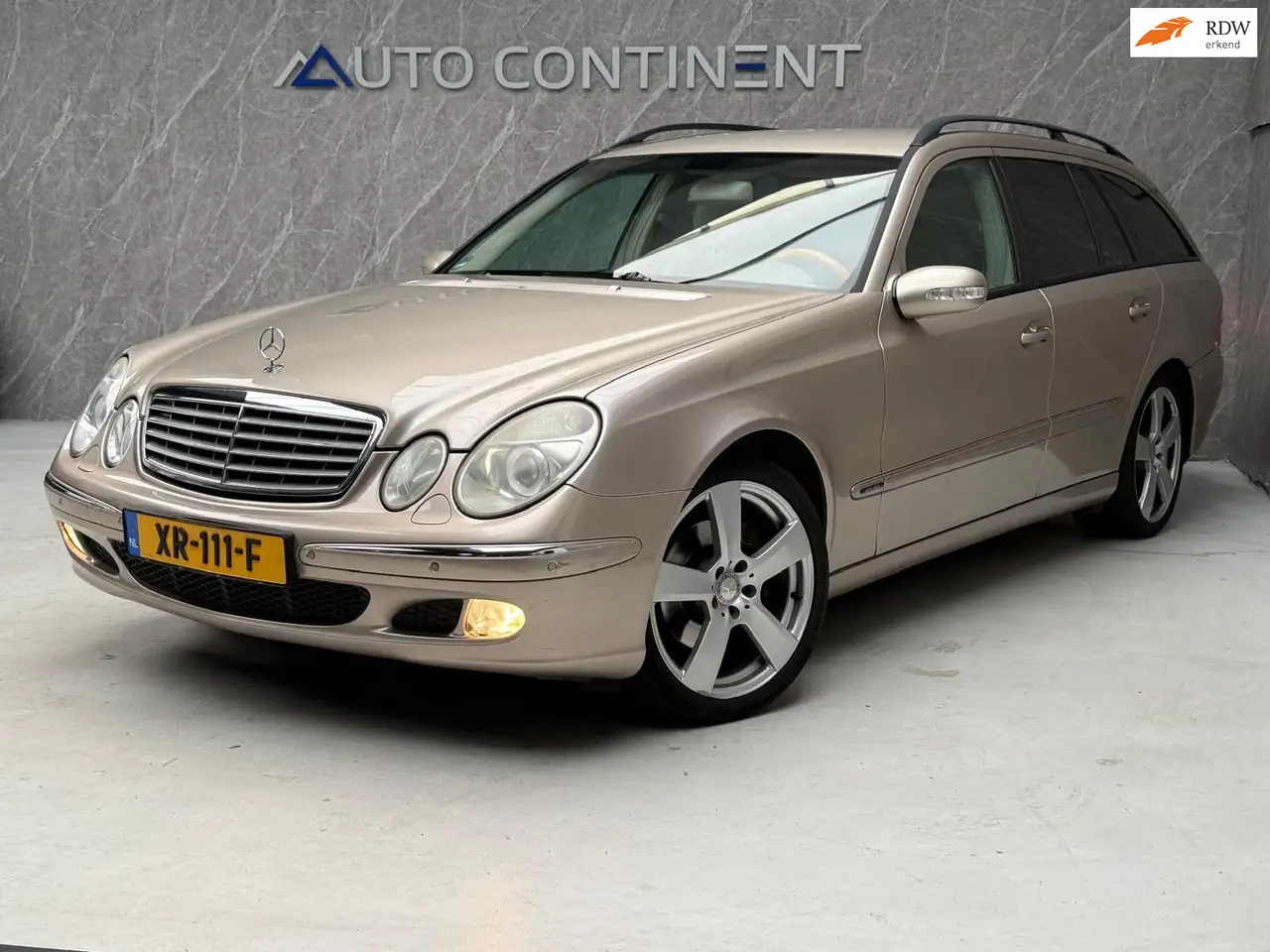 Mercedes-Benz E 320