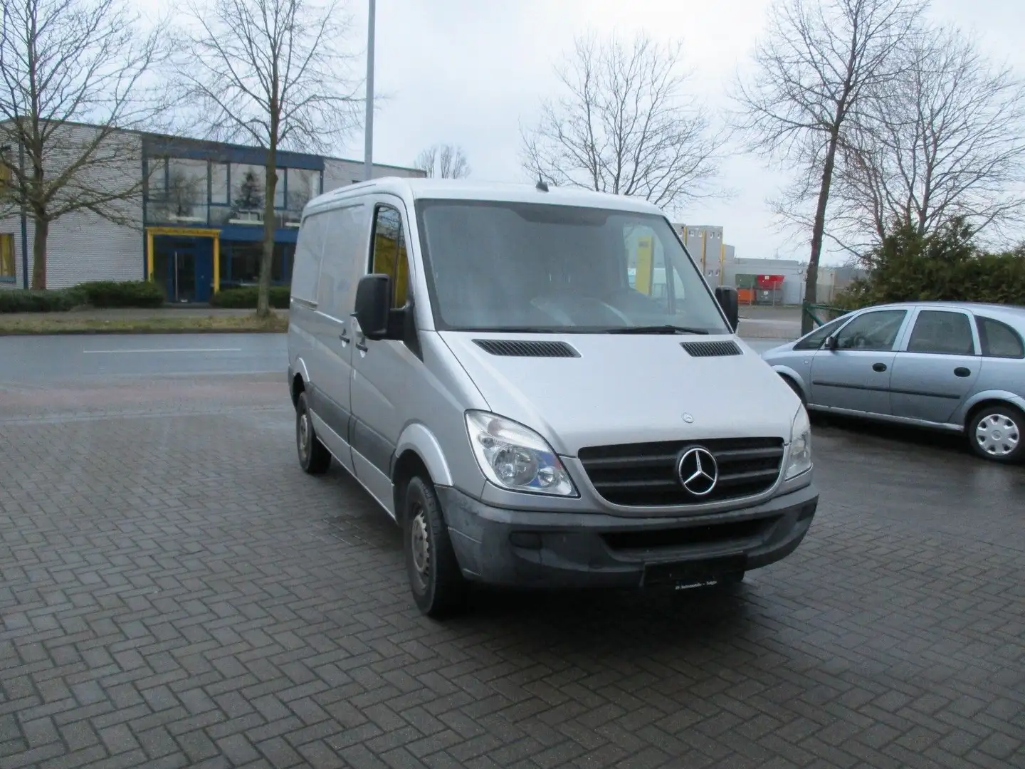 Mercedes-Benz Sprinter II 213  KLIMA NAVI AHK Regalsystem Silber - 2