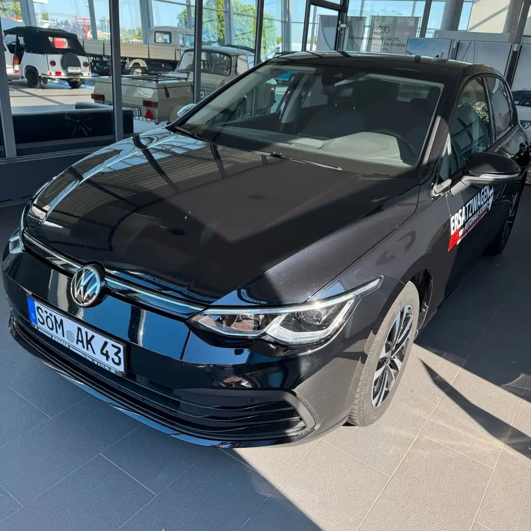 Volkswagen Golf VIII Lim. United 1.5 TSI Schwarz - 1
