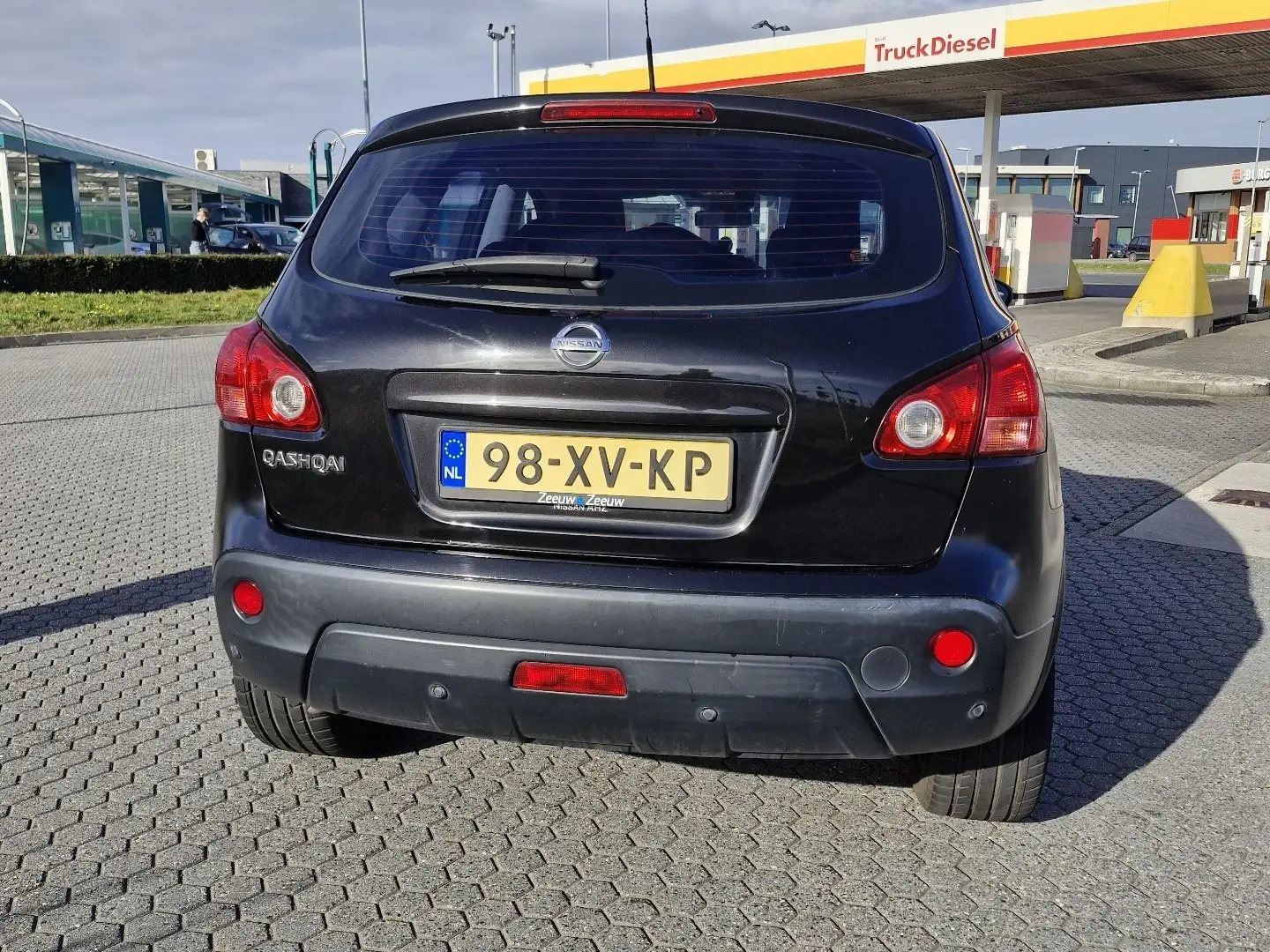 Nissan Qashqai 2.0 Automat Zwart - 2