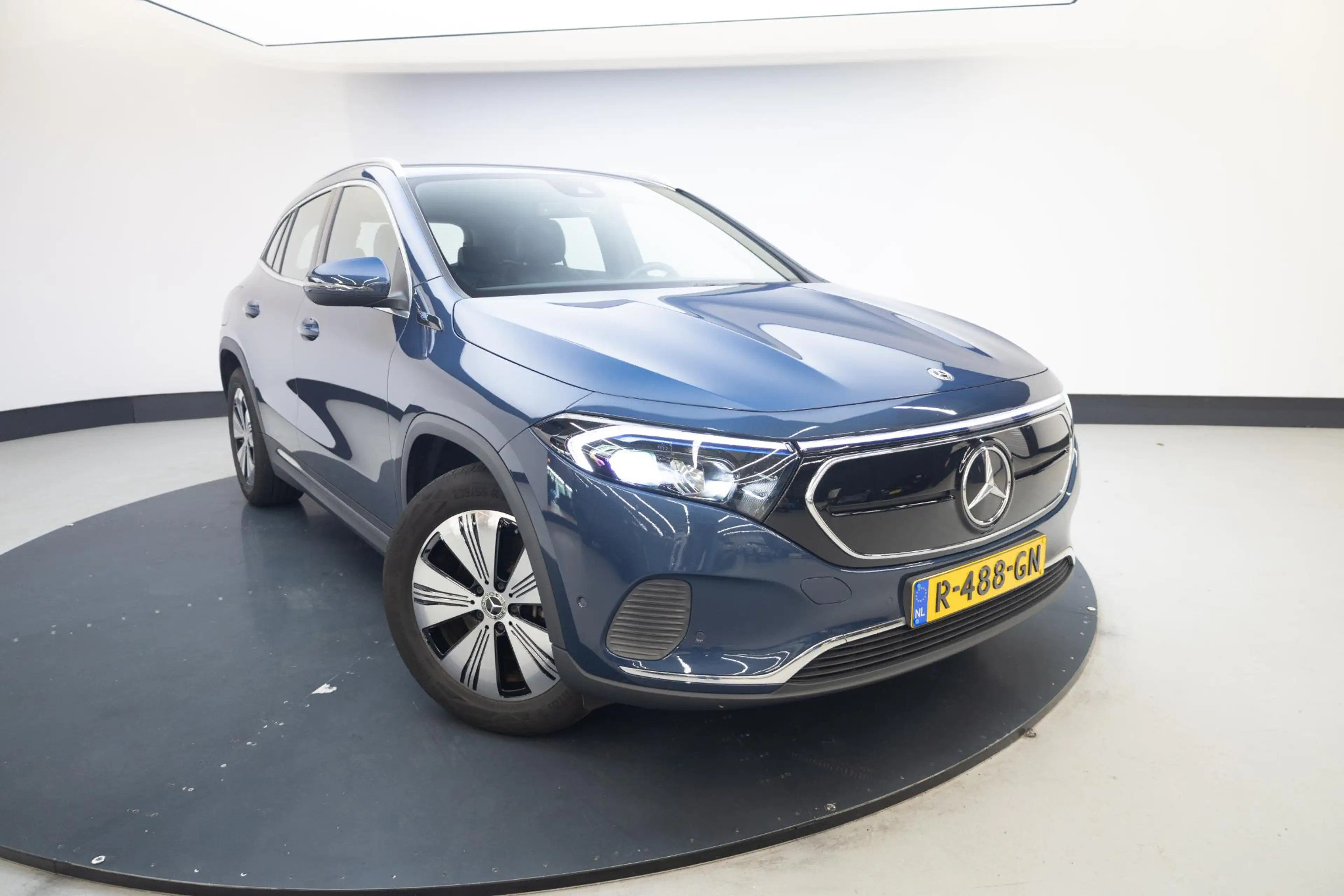 Mercedes-Benz EQA 250 Business Line 67 kWh — photo 3