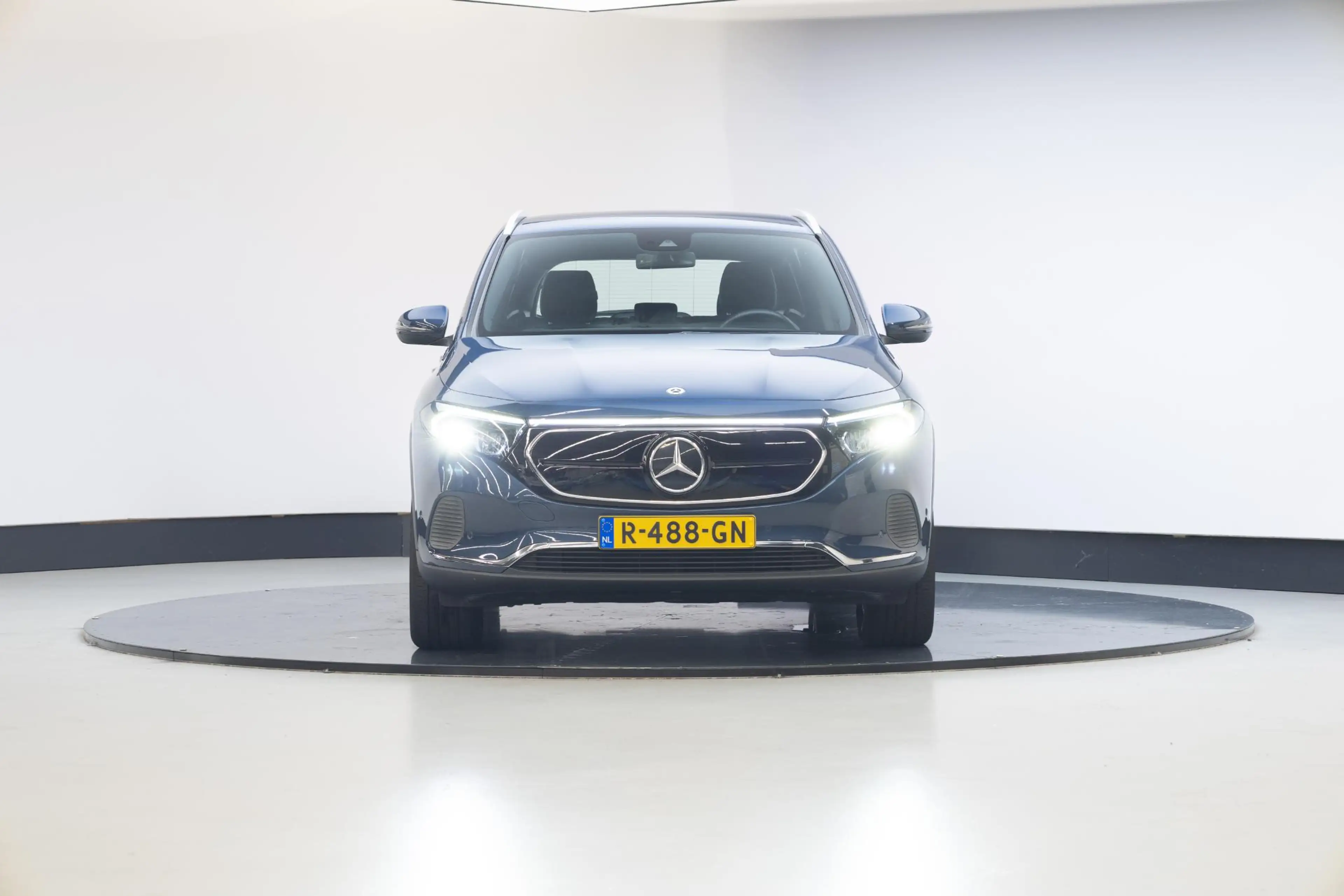 Mercedes-Benz EQA 250 Business Line 67 kWh — photo 17