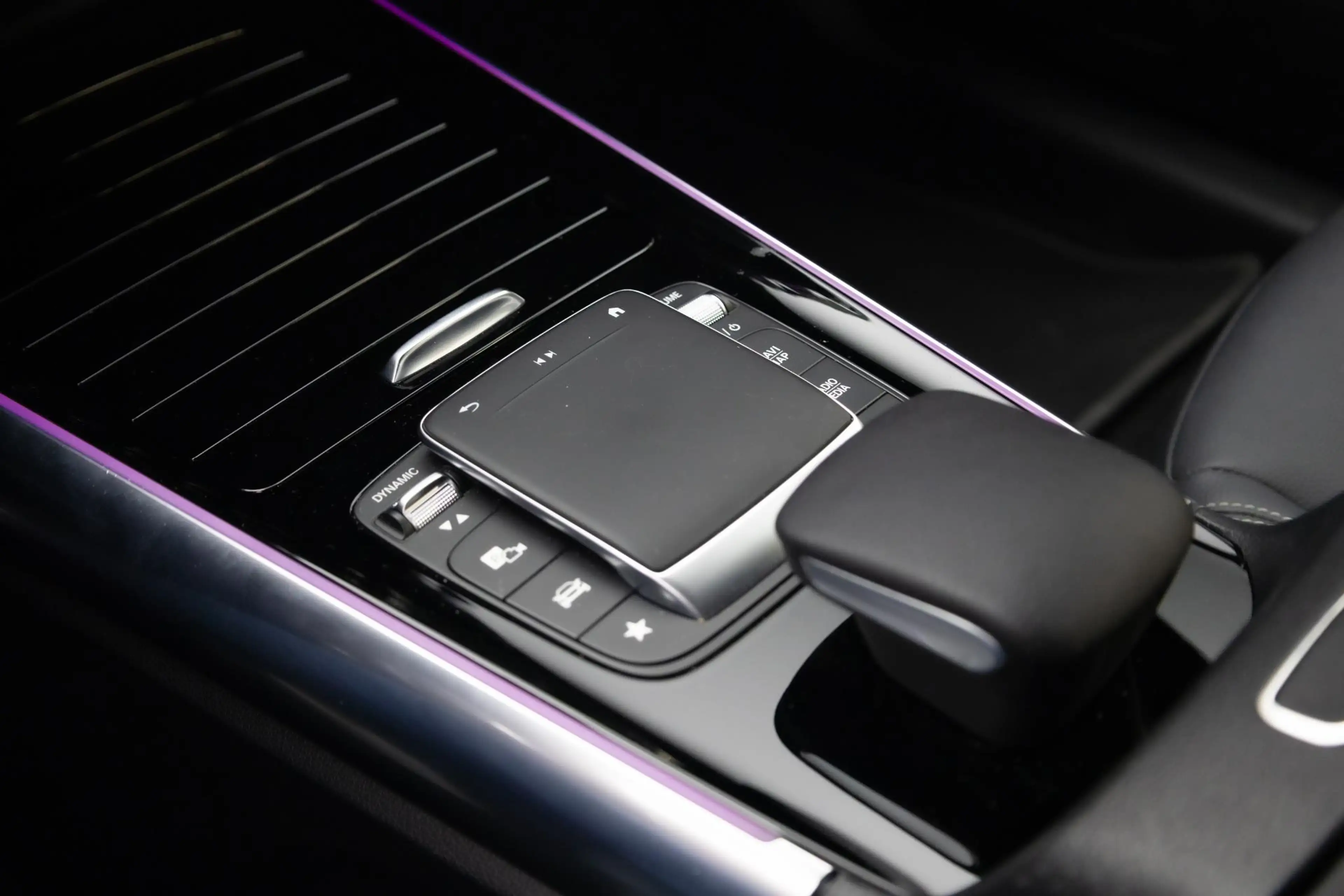 Mercedes-Benz EQA 250 Business Line 67 kWh — photo 16