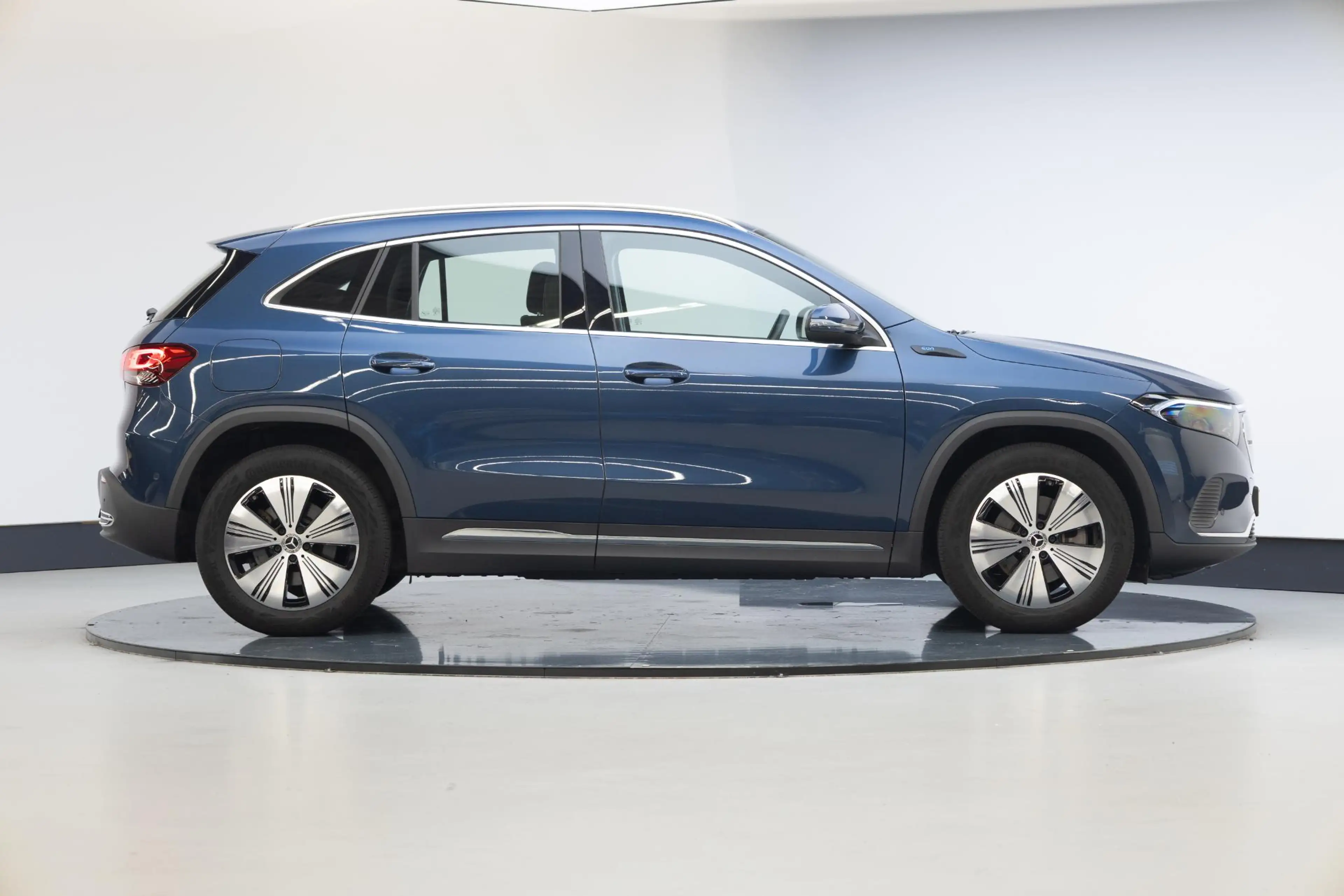 Mercedes-Benz EQA 250 Business Line 67 kWh — photo 18
