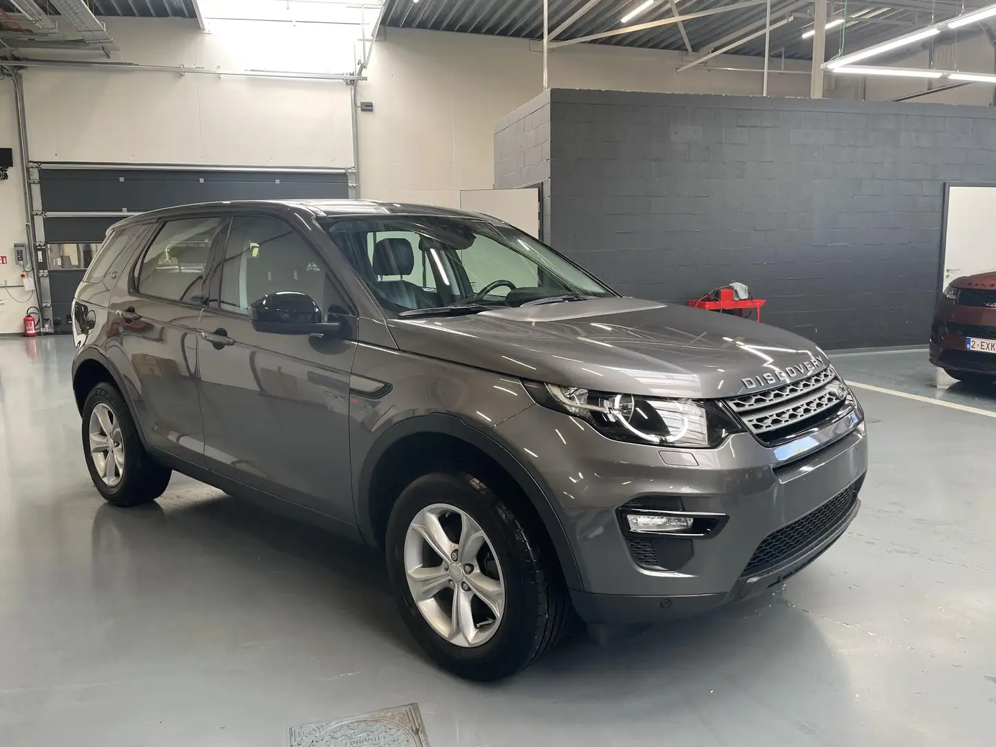 Land Rover Discovery Sport TD4 SE Gris - 2