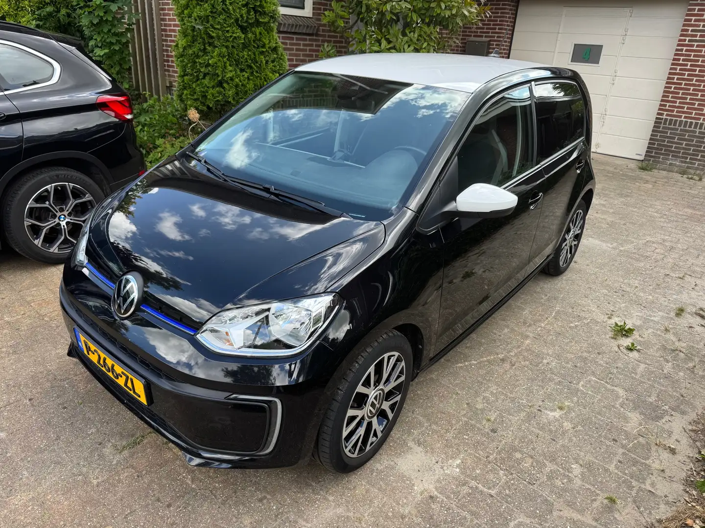 Volkswagen up! up! e-up! Style Negru - 1