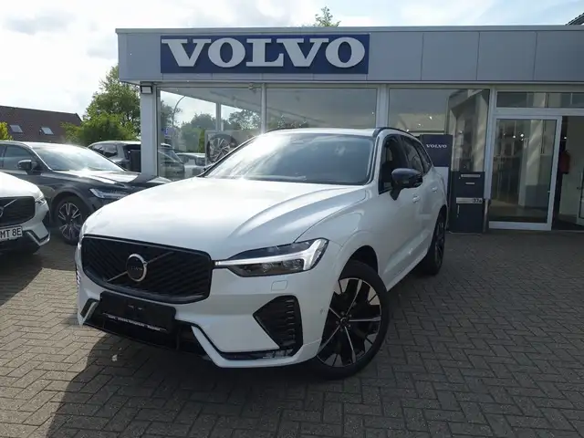 Volvo XC60 Plus B5 AWD Mild Hybrid/Dark/AHK/Pano/H&K